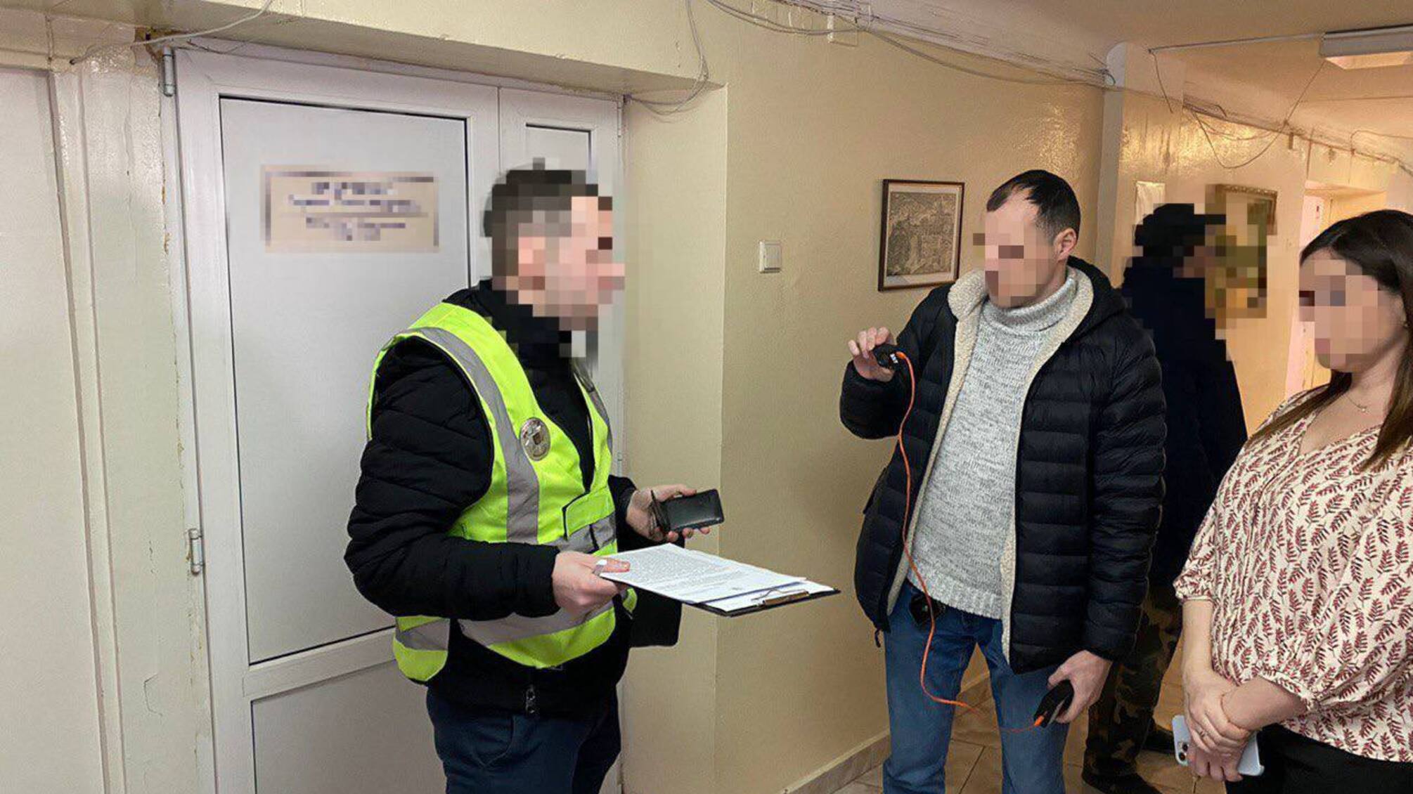 Голова столичної медкомісії підробляв довідки для виїзду військовозобов’язаних за кордон