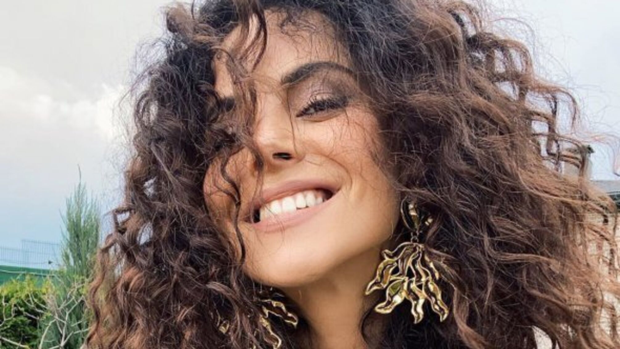 Настя Каменських розповіла про те, як правильно доглядати за кучерявим волоссям