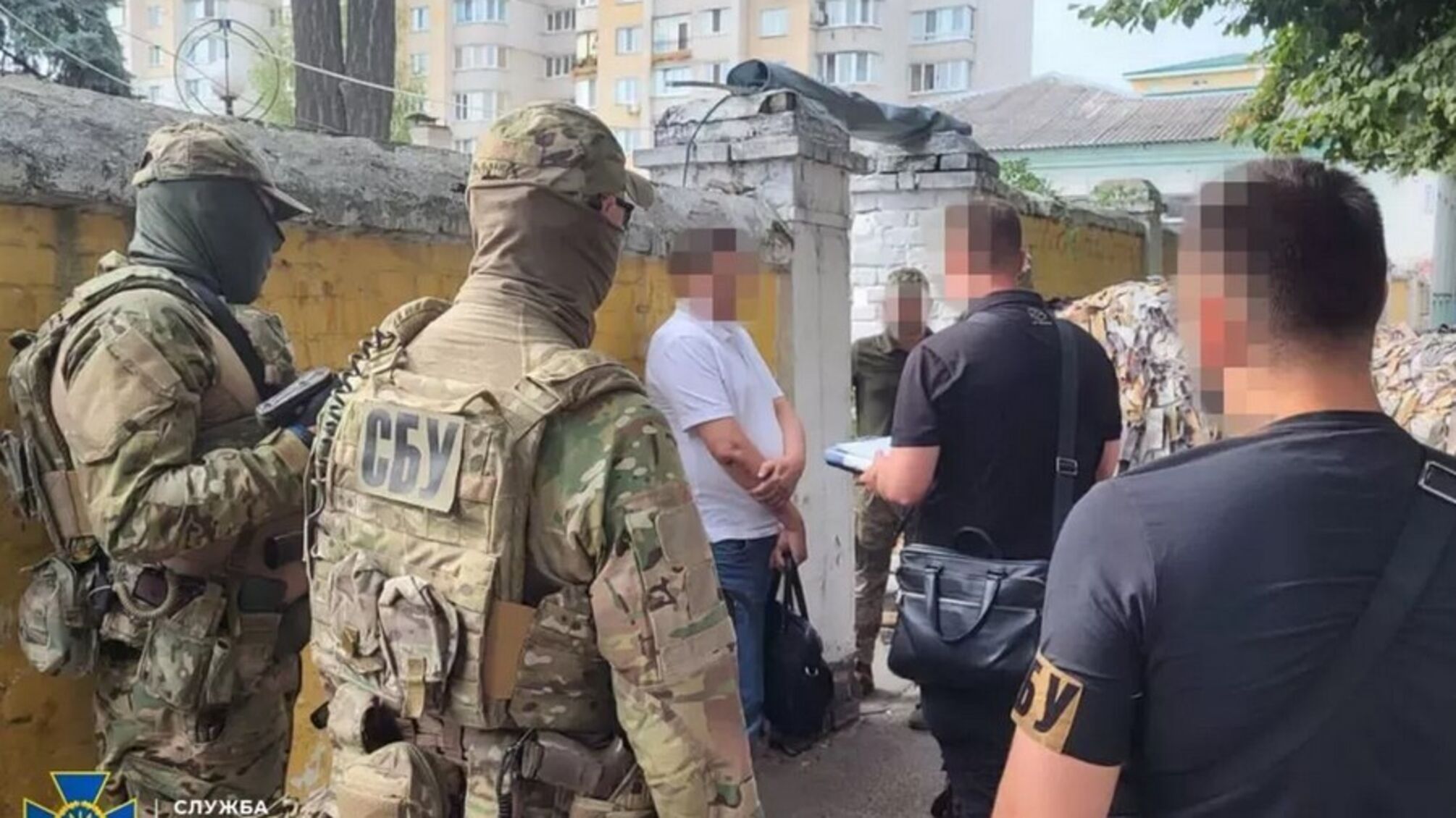 Посадовці на 'зарплаті' в ухилянтів: на Вінниччині затримали службовців військових медкомісій