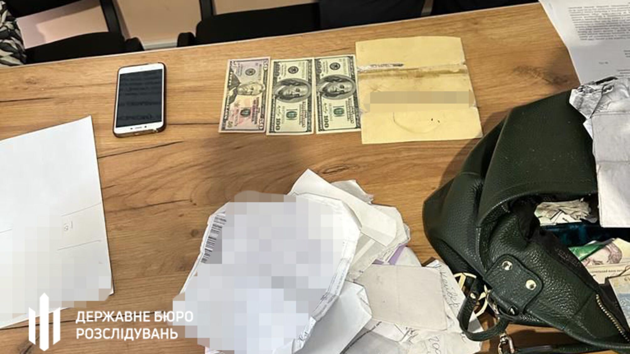 Вилучені матеріали в ході розслідування