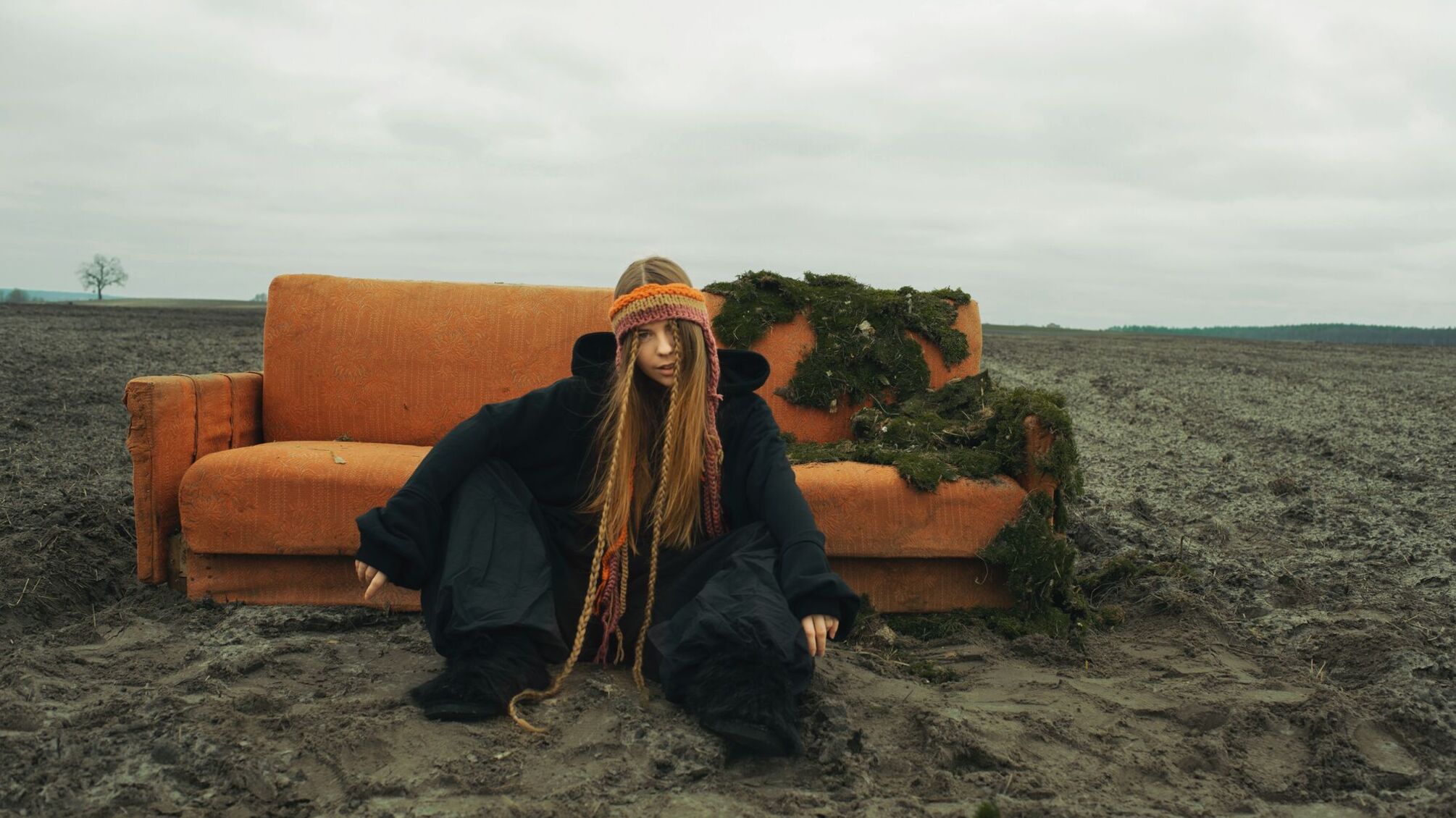 Новая песня, заставляющая задуматься