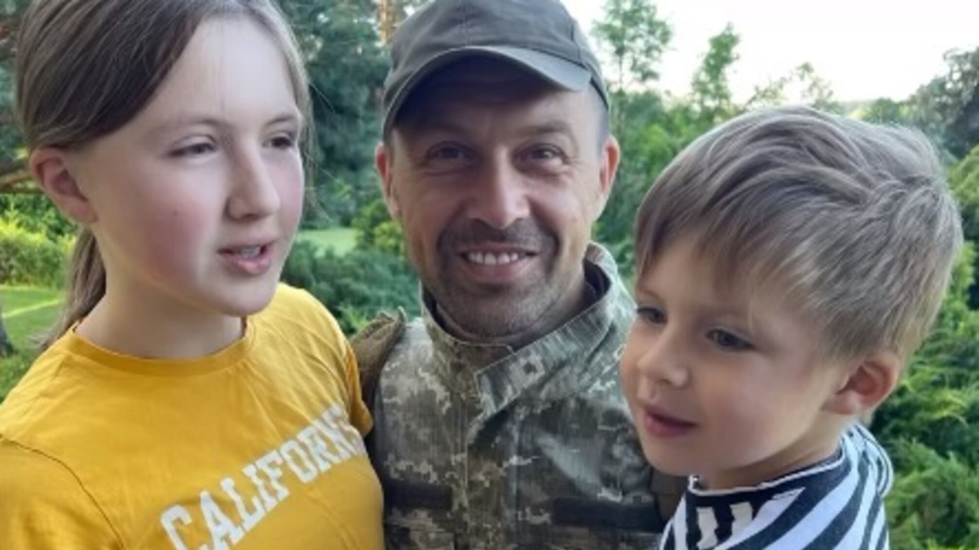 Донька банкіра Оністрата, який воює на Донбасі, присвятила татові зворушливий танець