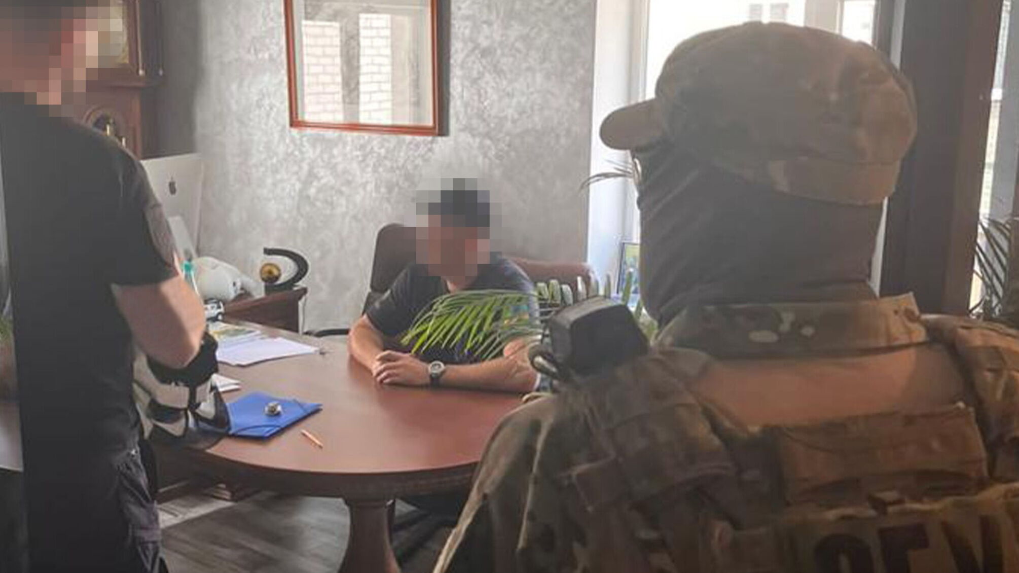 СБУ нейтрализовала преступную группировку рэкетиров, организованную депутатом городского совета