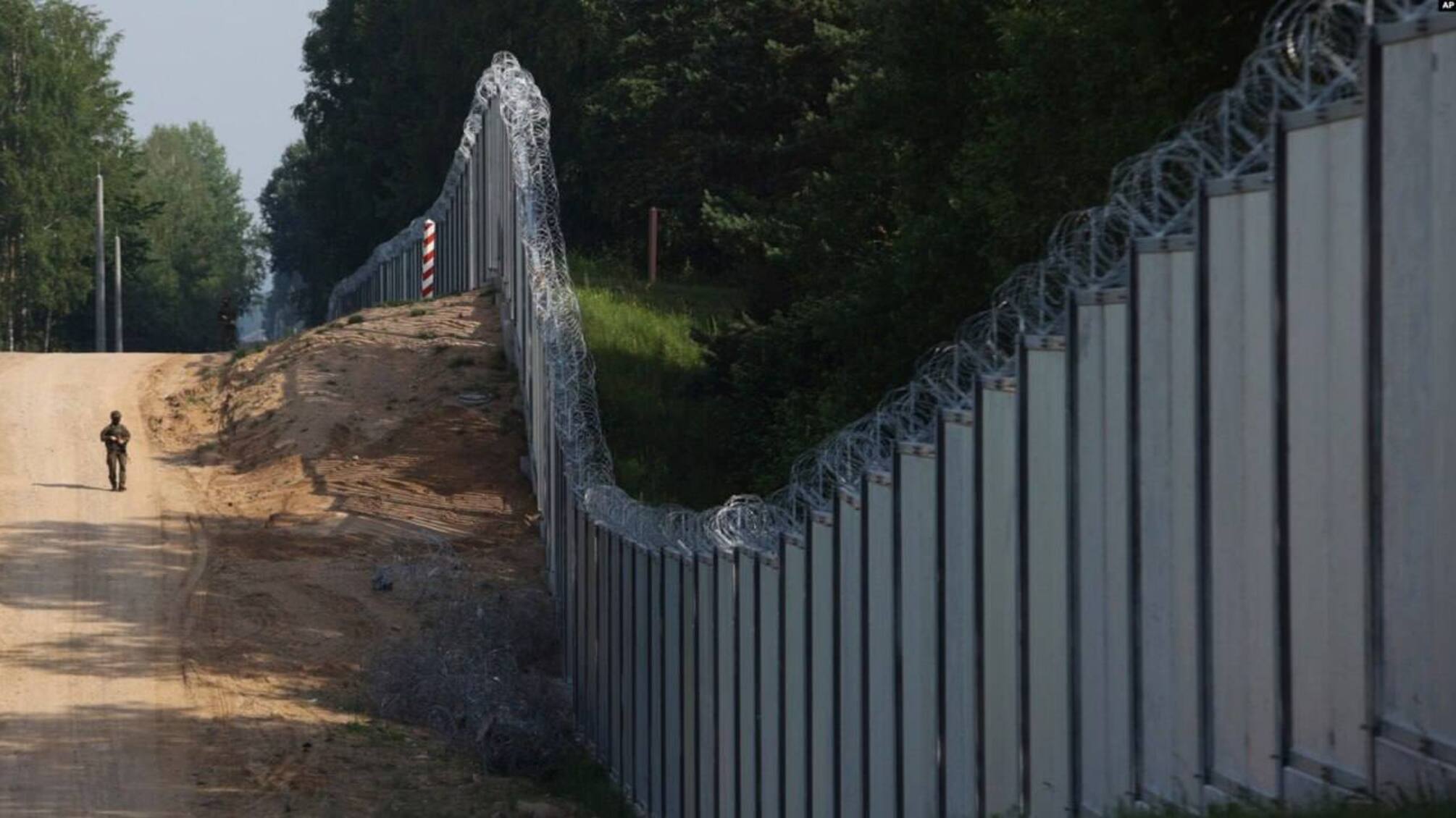 Группа неизвестных со стороны Белоруссии напала на польских пограничников