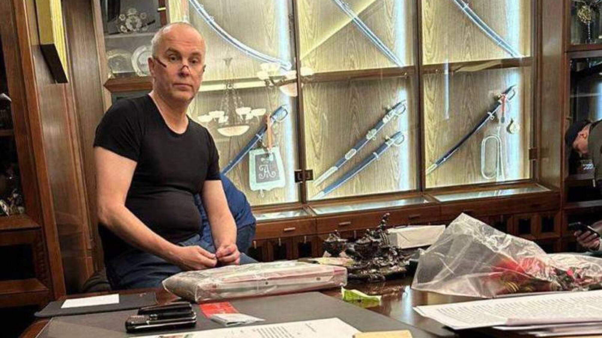 Шуфрич устроил дома русский музей: интересные находки во время обысков у нардепа (фото)