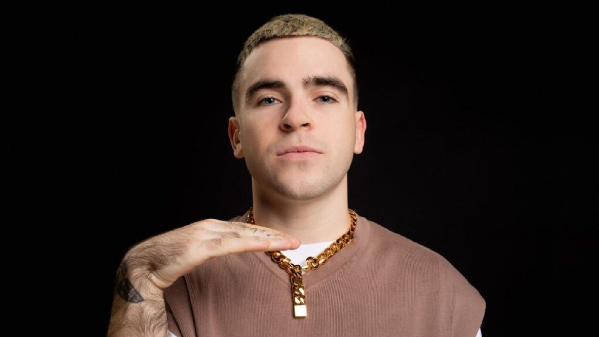 Нове ім'я не допомогло Антону Вельбой запустити нову пісню