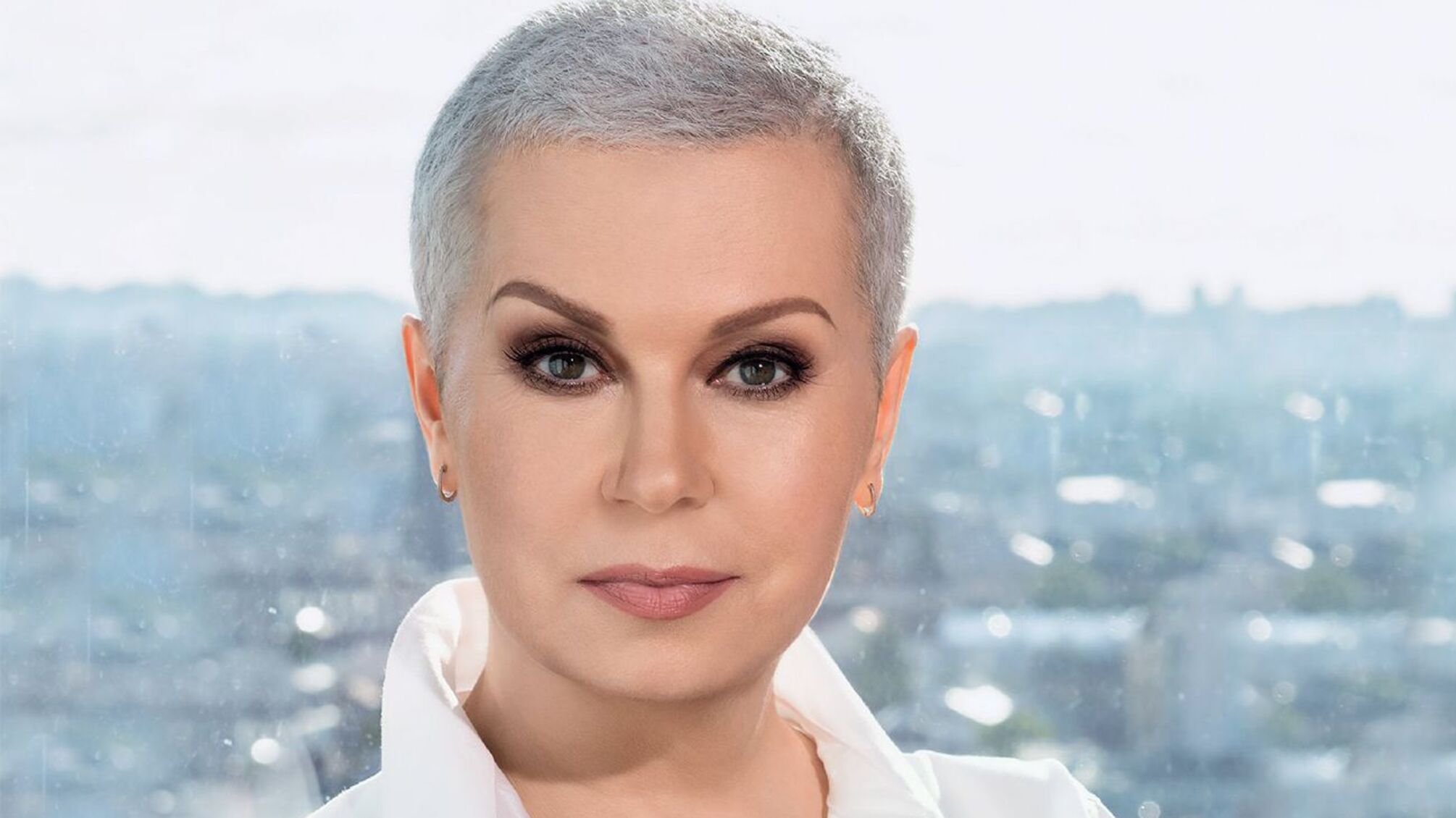 Любимая ведущая многих просит помочь военному в свой день рождения