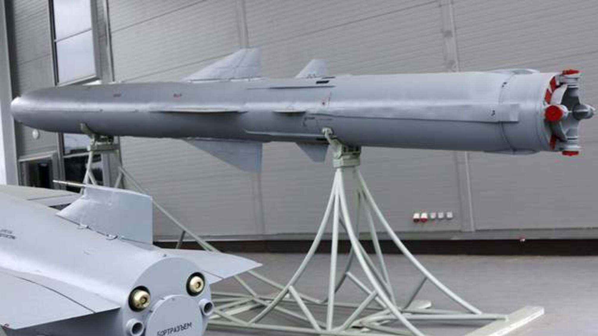 Специалисты объяснили, в чем сложность перехвата ракет 'Оникс'