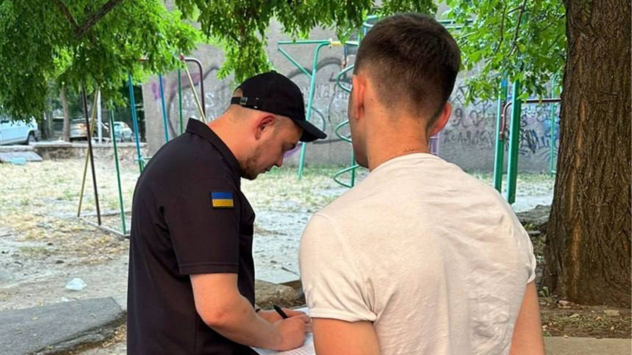 В Николаеве будут судить 'копа', которого поймали на получении долларовой взятки