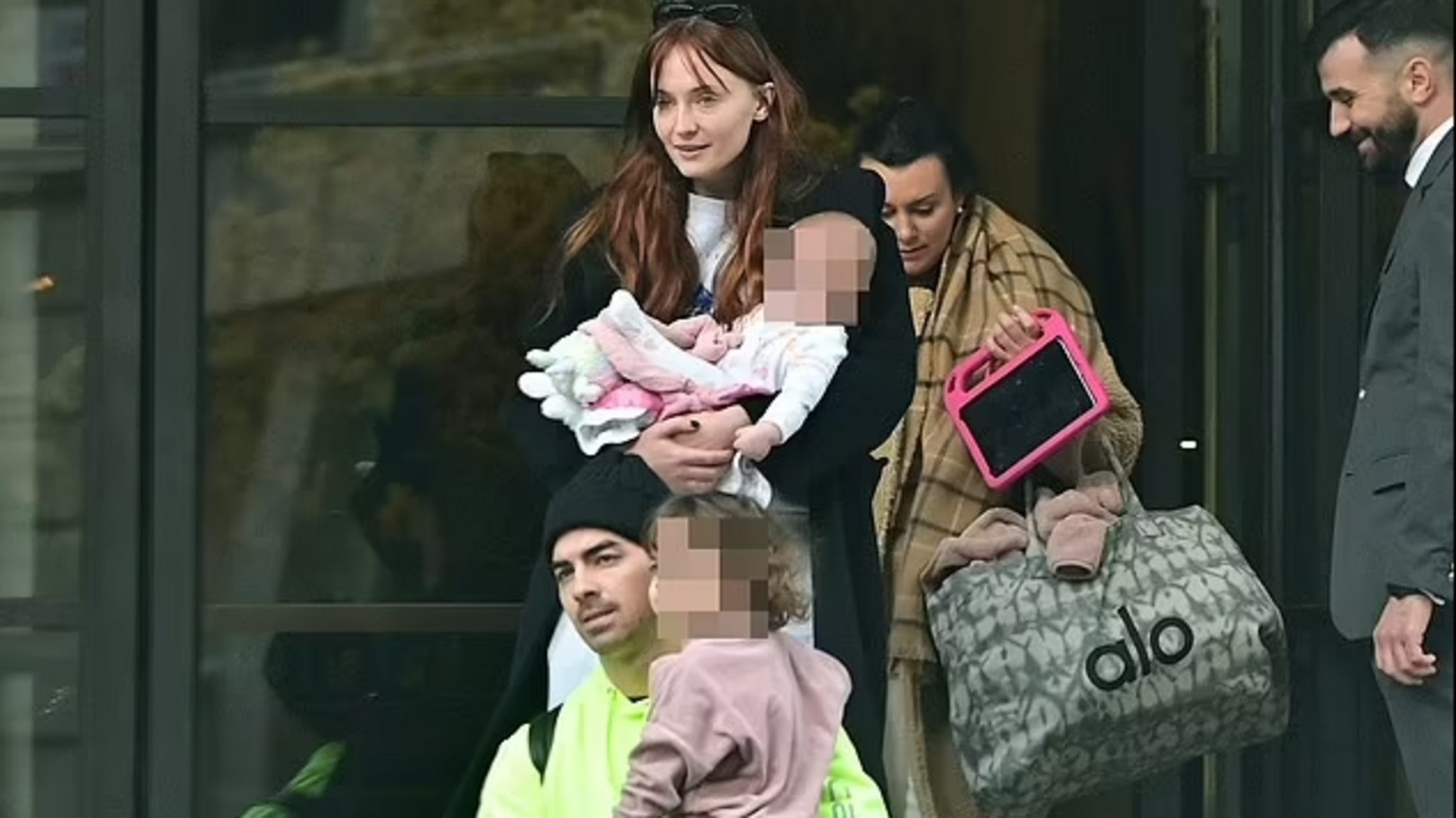 Джонас и Тернер