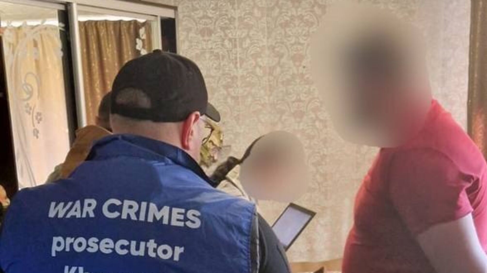 Наводил россиян на блокпосты ВСУ: в Херсоне заключили под стражу и будут судить предателя