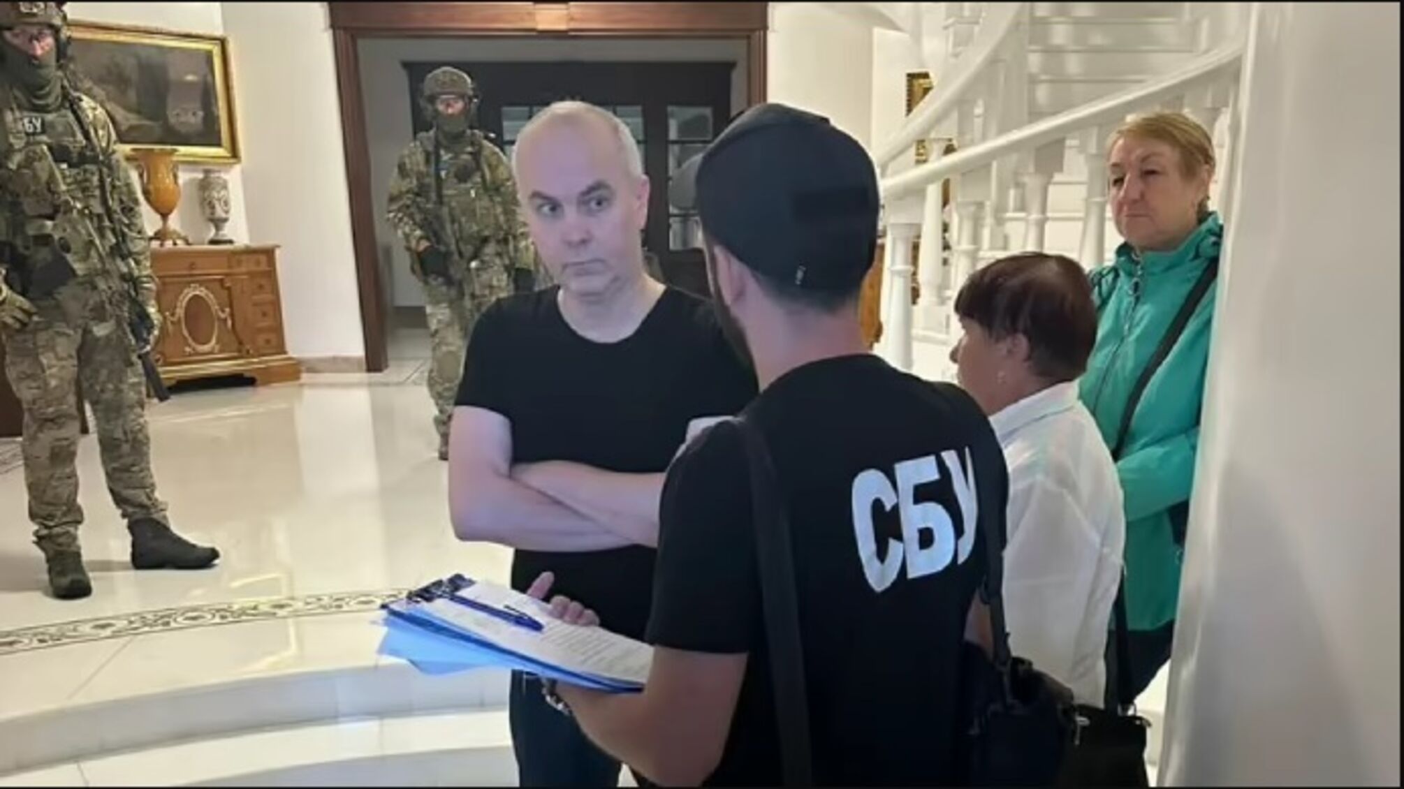 Печерский суд принял решение арестовать имущество Шуфрича