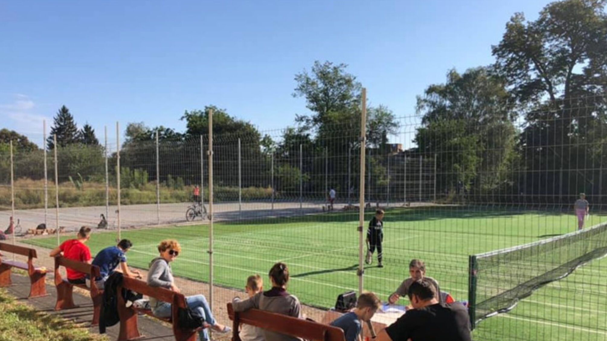 'Золотые' теннисные корты во время войны возмутили многих украинцев