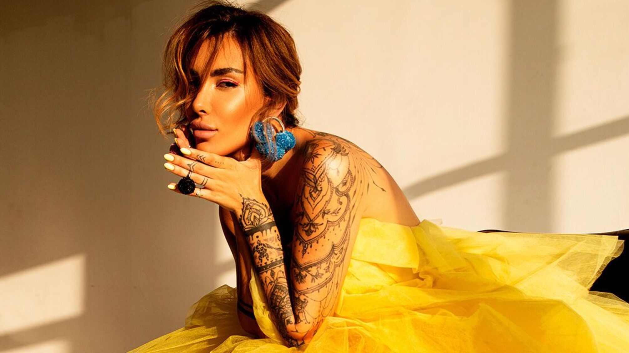 'Грязные игры политиков': блогерша-миллионница Корячка нарвалась на хейт из-за заявлений о войне