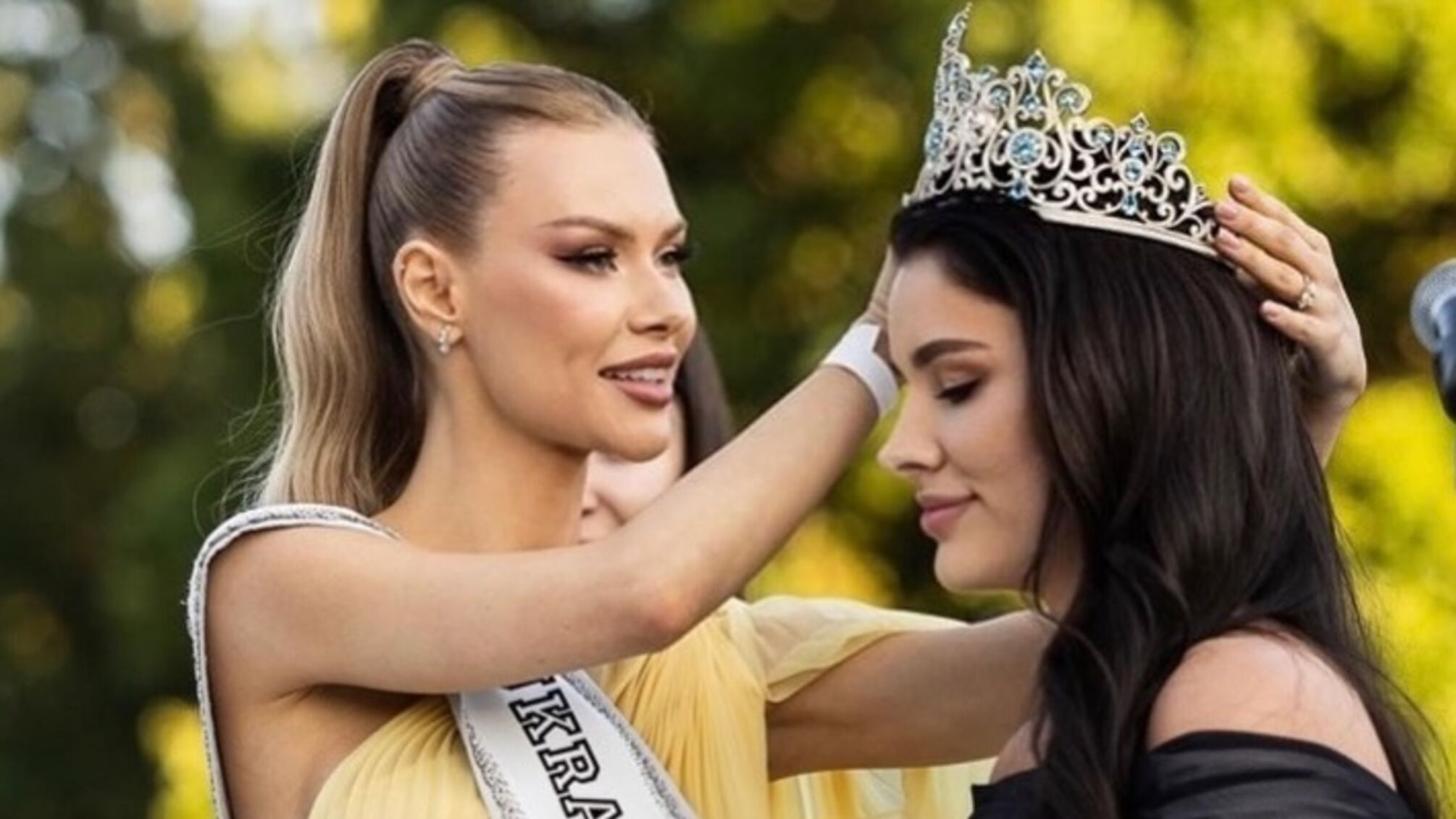 У Києві відбулася церемонія передачі титулу і корони 'Міс Україна Всесвіт'