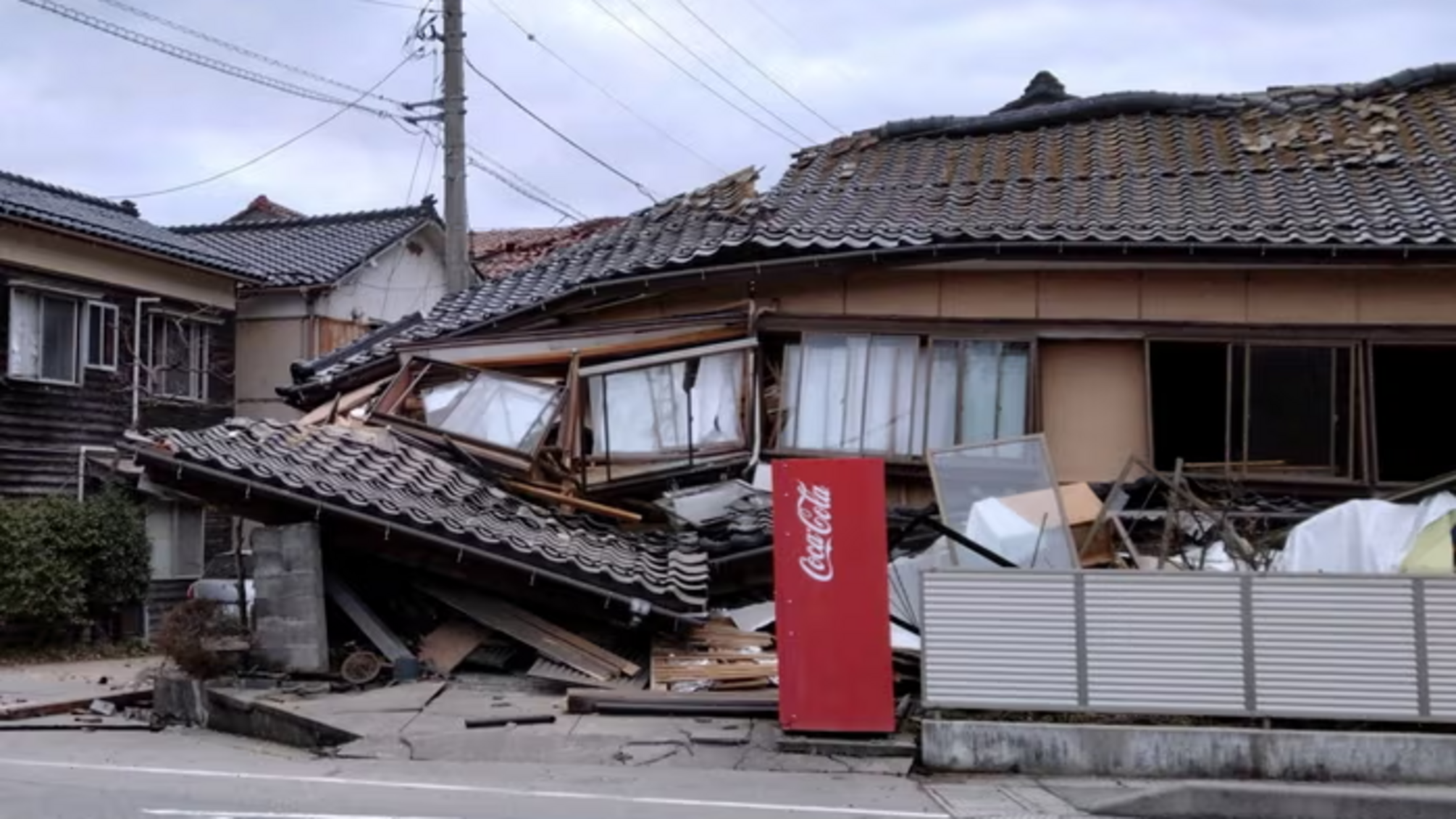 В Японии произошло землетрясение магнитудой 7,6 балла, – Reuters