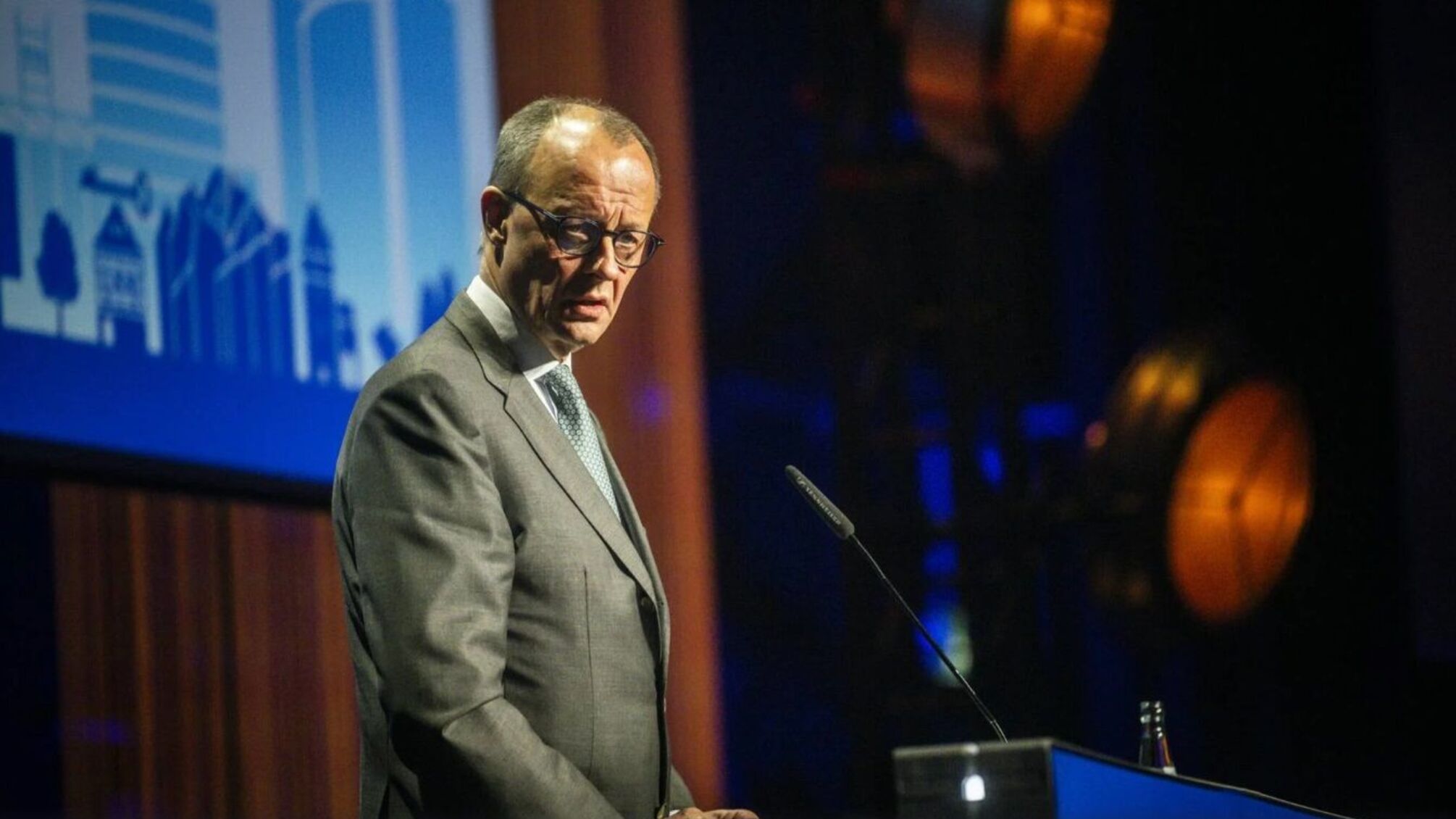 Лідер німецької опозиції Фрідріх Мерц закликав Шольца не зволікати з ракетами