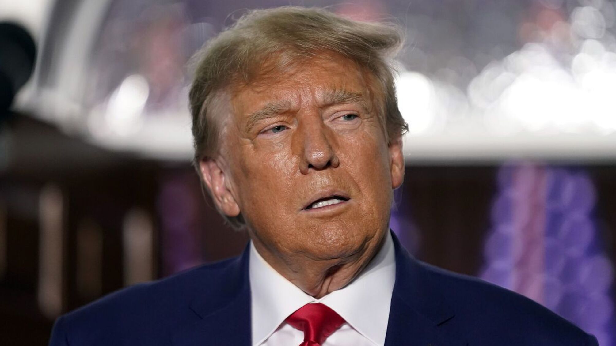 Трамп угрожал выйти из НАТО и оставить Европу без помощи в случае нападения