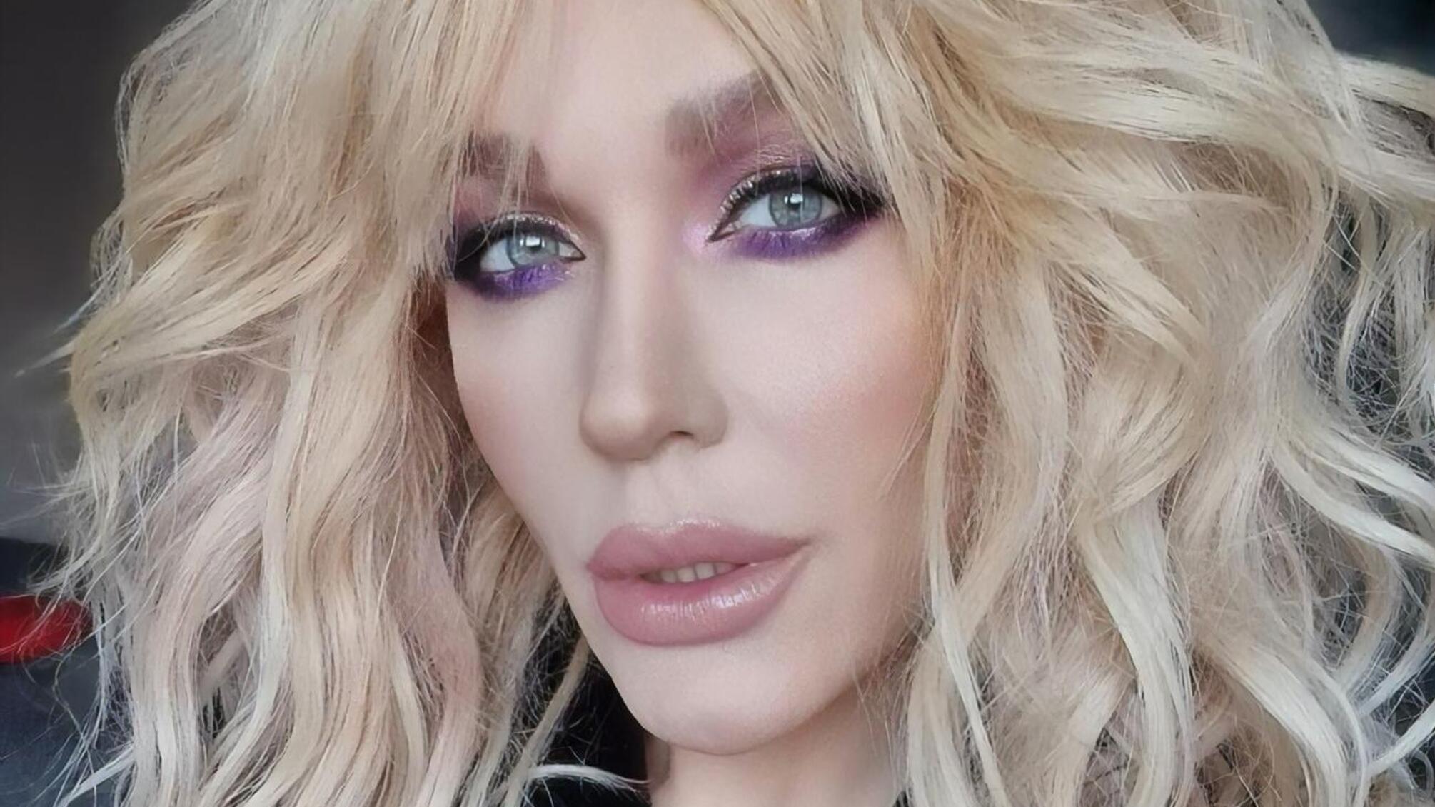 Травести Дева Монро