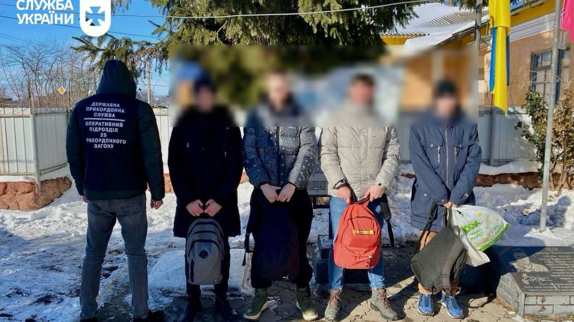 Прикордонники затримали чотирьох ухилянтів, які намагались втекти до Молдови, користуючись порадами Telegram-каналу
