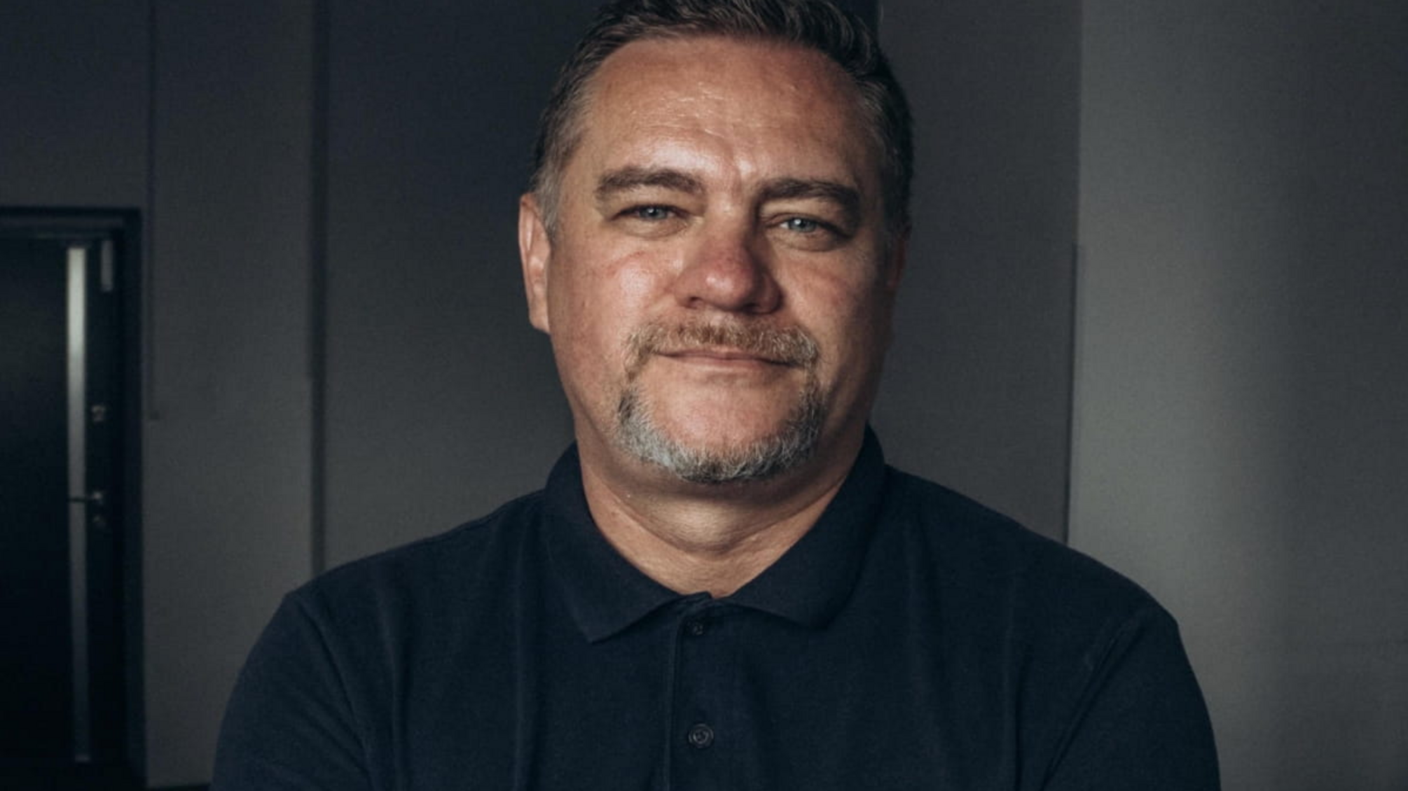 Юрий Николов