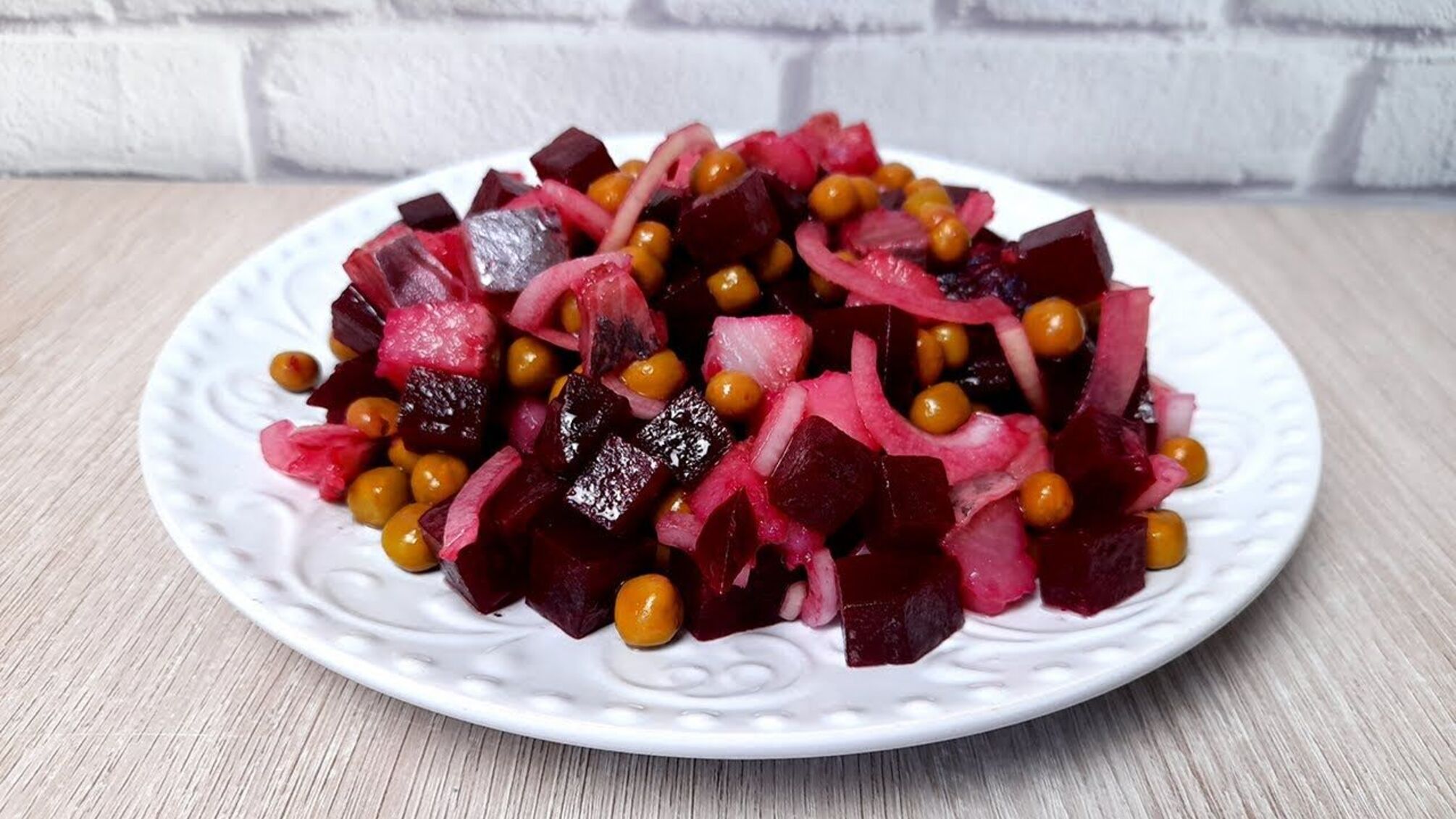 Смачний салатик, що робиться за десять хвилин