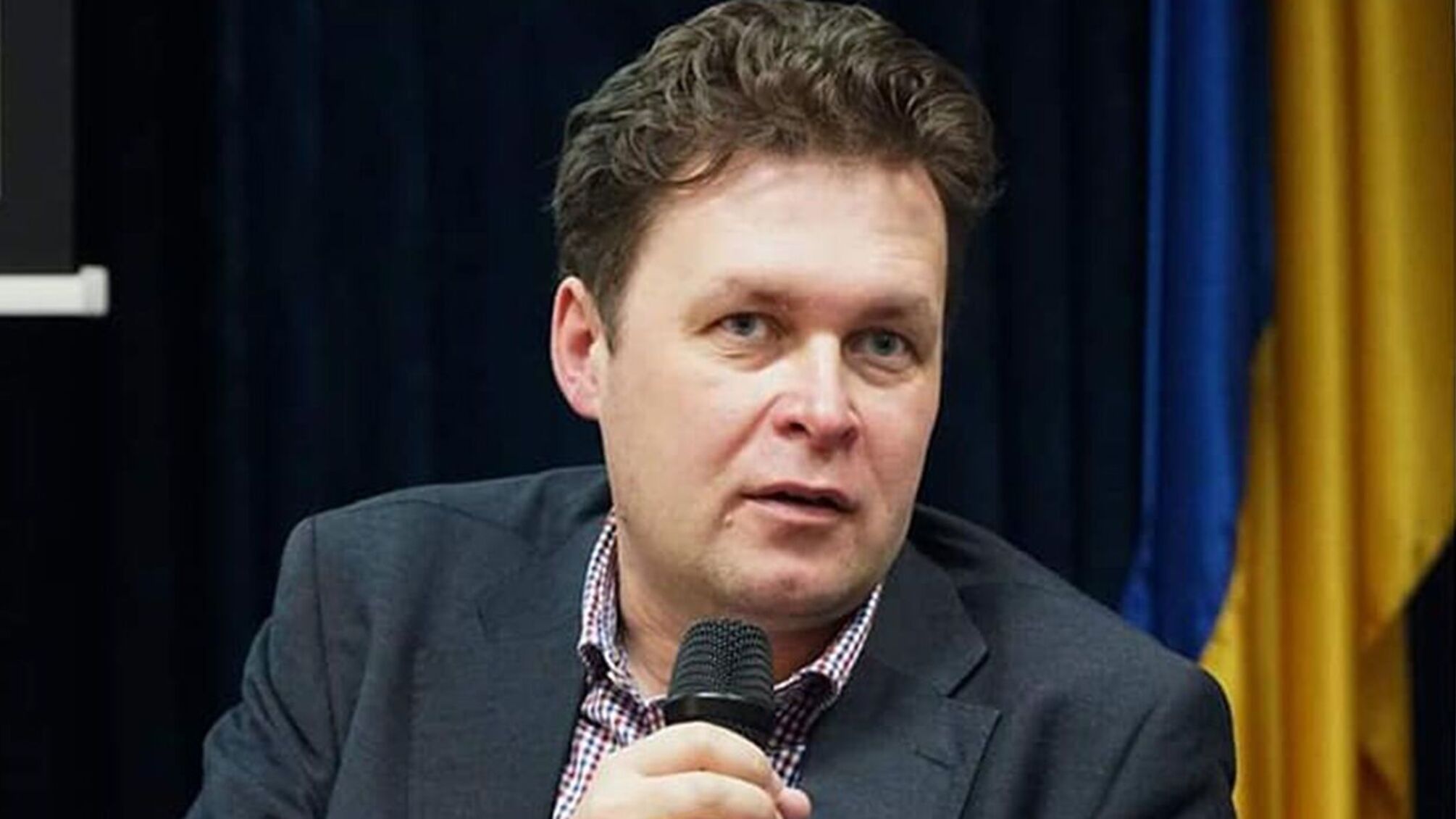 Свої висновки про війну, що суттєво визначає події в країні, розповів політолог Євген Магда