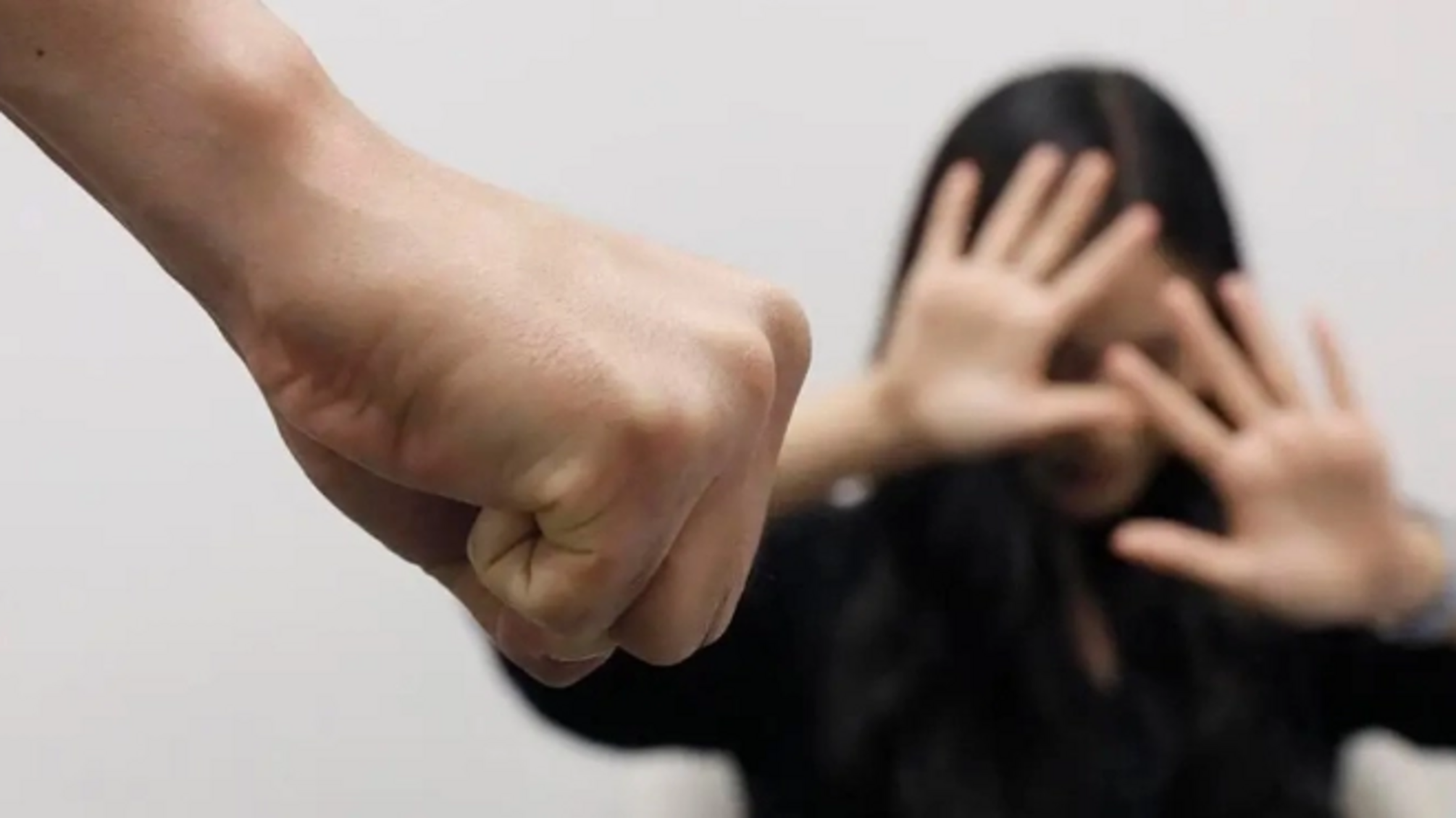 В Хмельницкой области мужчина получил 2 года условно за угрозы бывшей, якобы не вернувшей его подарки