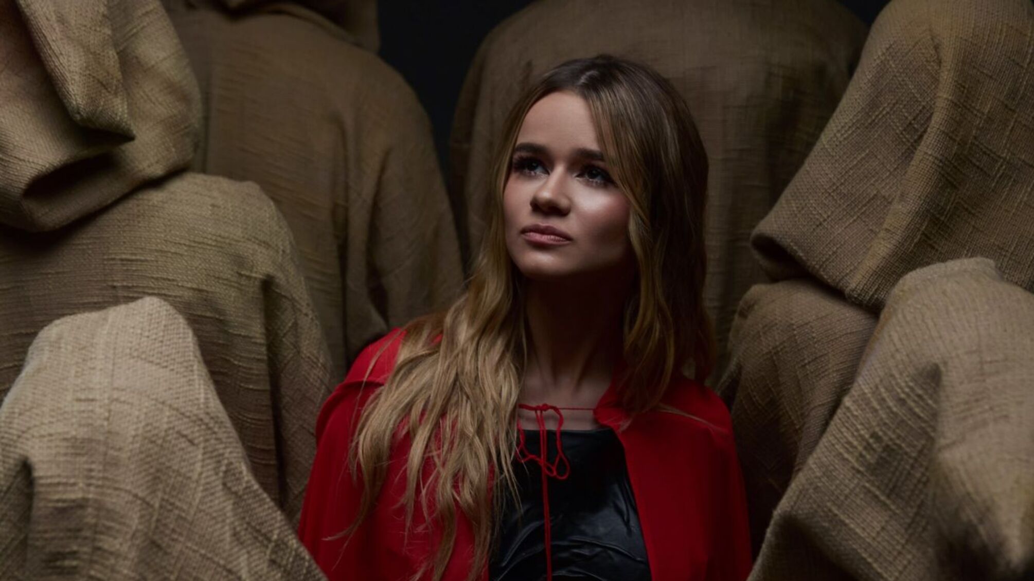 Співачка SOWA