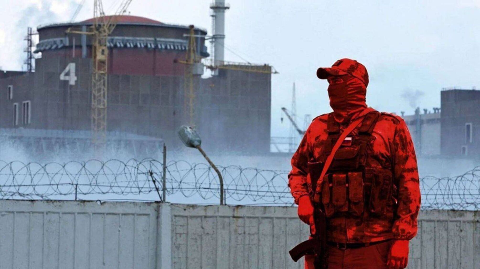 Россияне избивают сотрудников Запорожской АЭС на глазах коллег