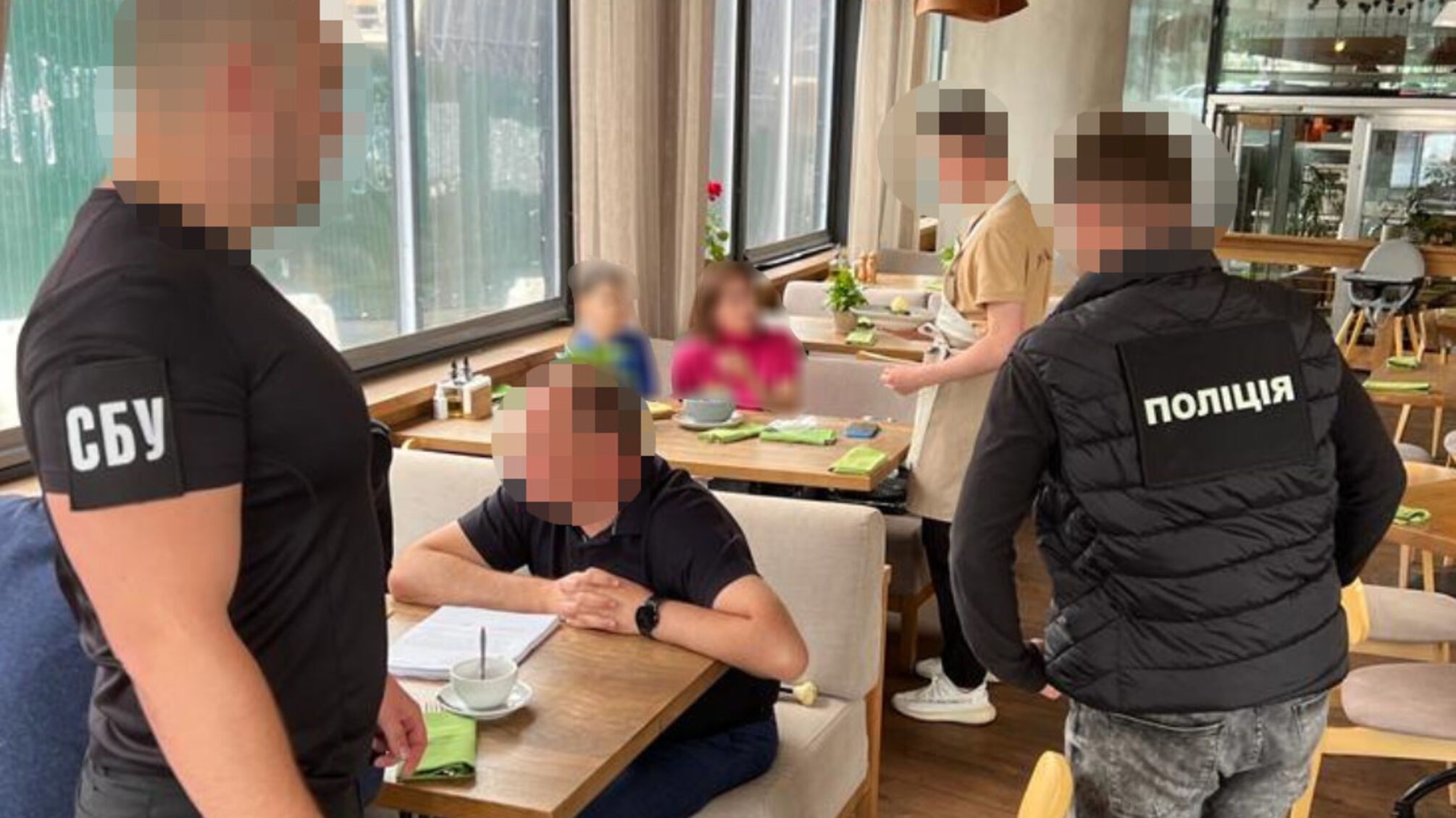 На Закарпатті затримали чоловіка, який під приводом ремонту привласнив гроші