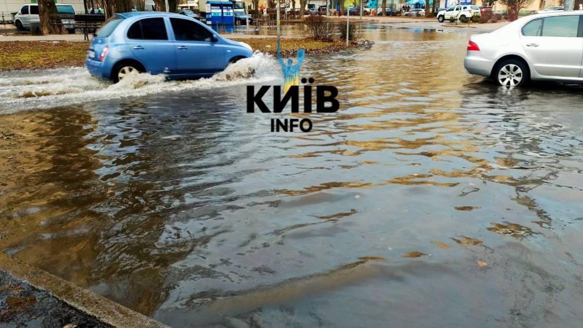 Потоп в Киеве: Русановка осталась без воды