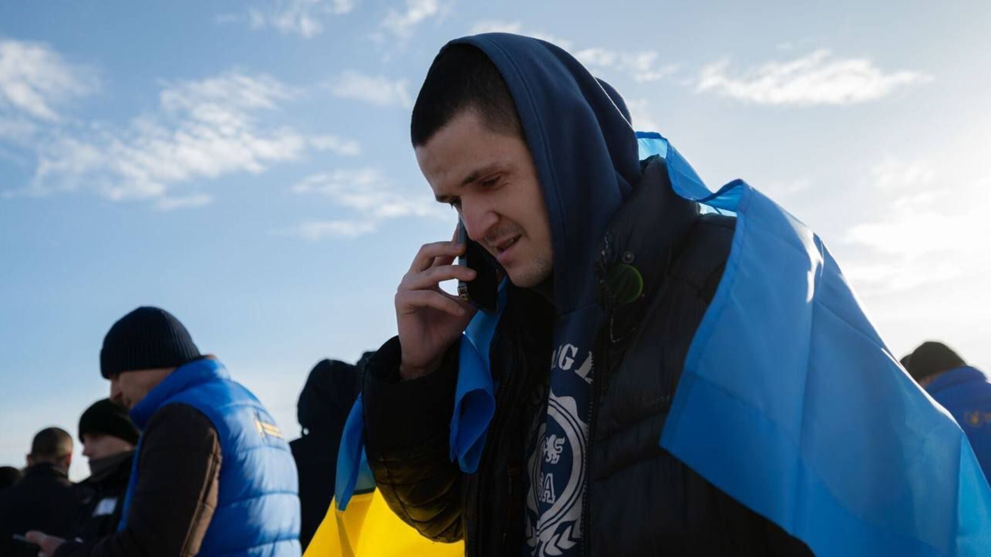 'Наші – вдома. 207 хлопців': в Україну повернулись військові полонені