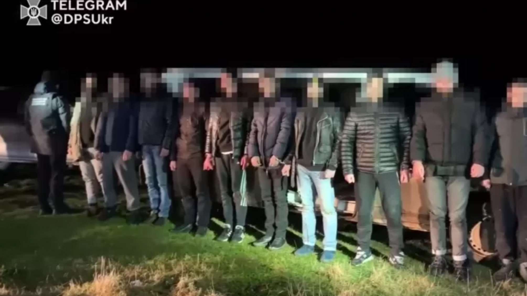Десять ухилянтов 'наняли' паром в Молдову, но так и не смогли сбежать