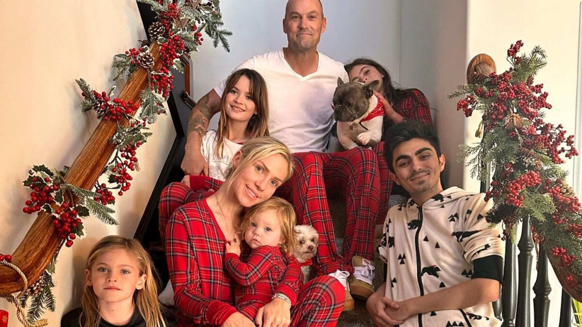 Брайан Остін зі своєю родиною 