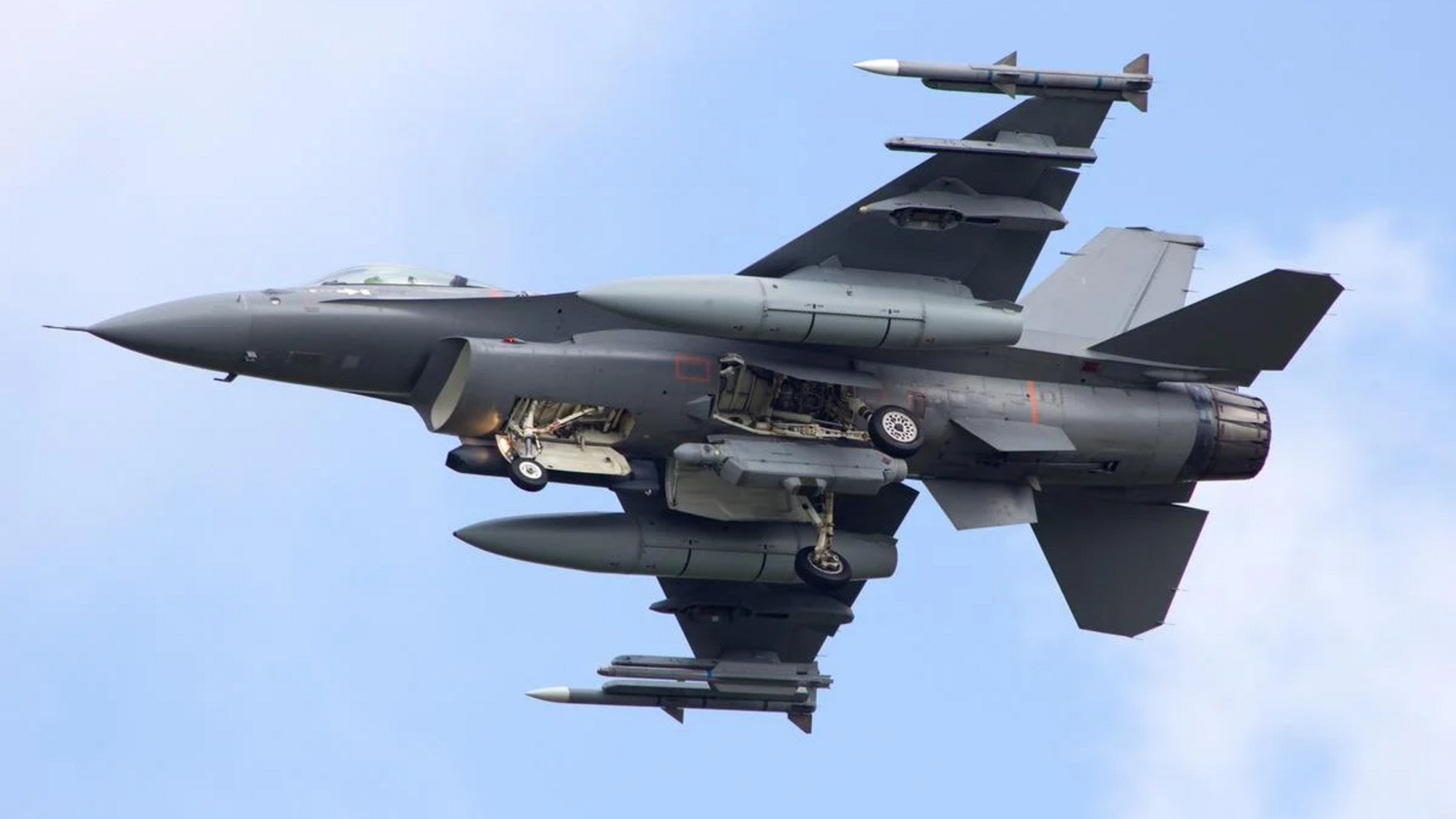 Истребитель F-16