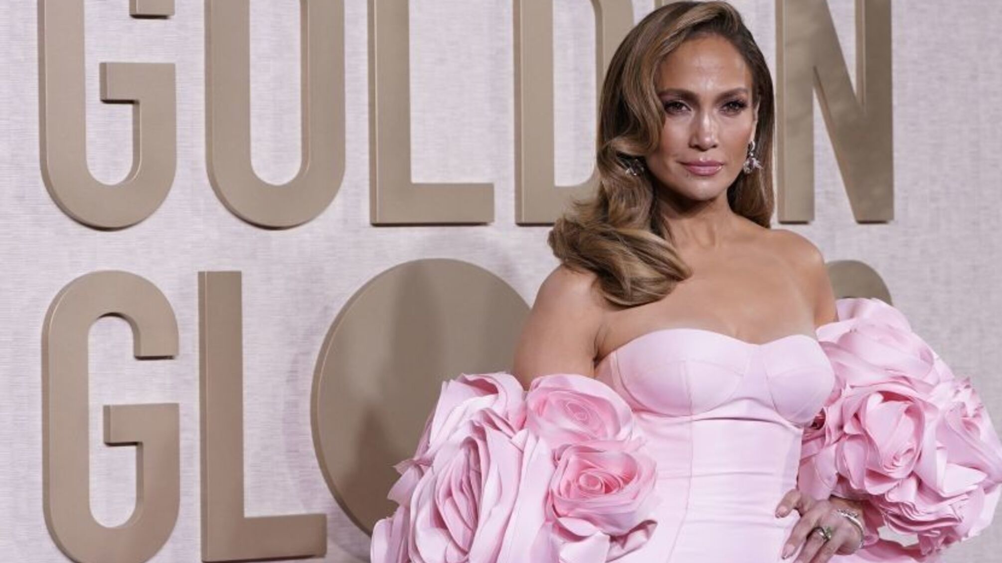 Дженіфер Лопес приголомшила сукнею для кінопремії 'Золотий глобус'