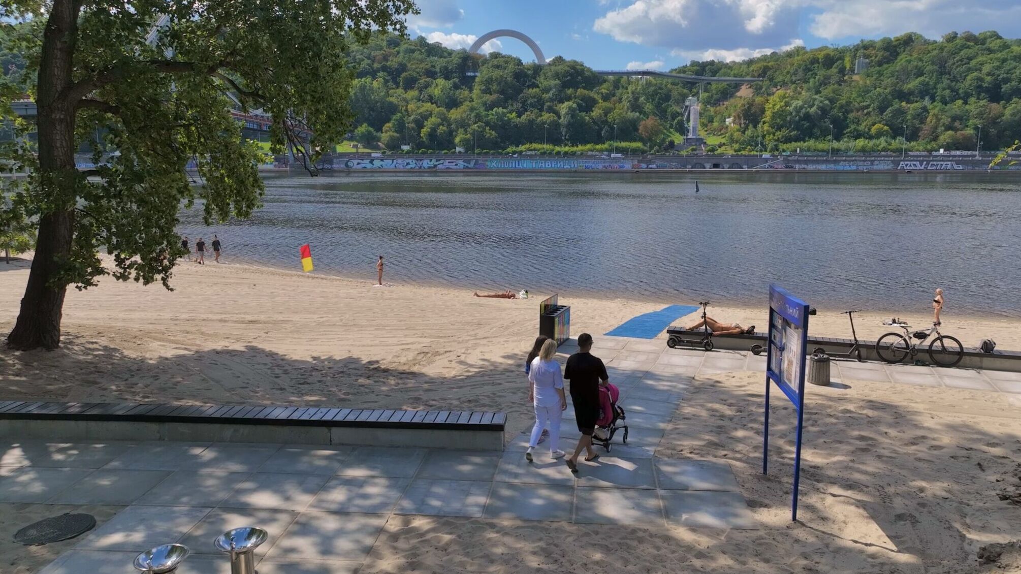 С началом войны пляжи Киева официально не открывали