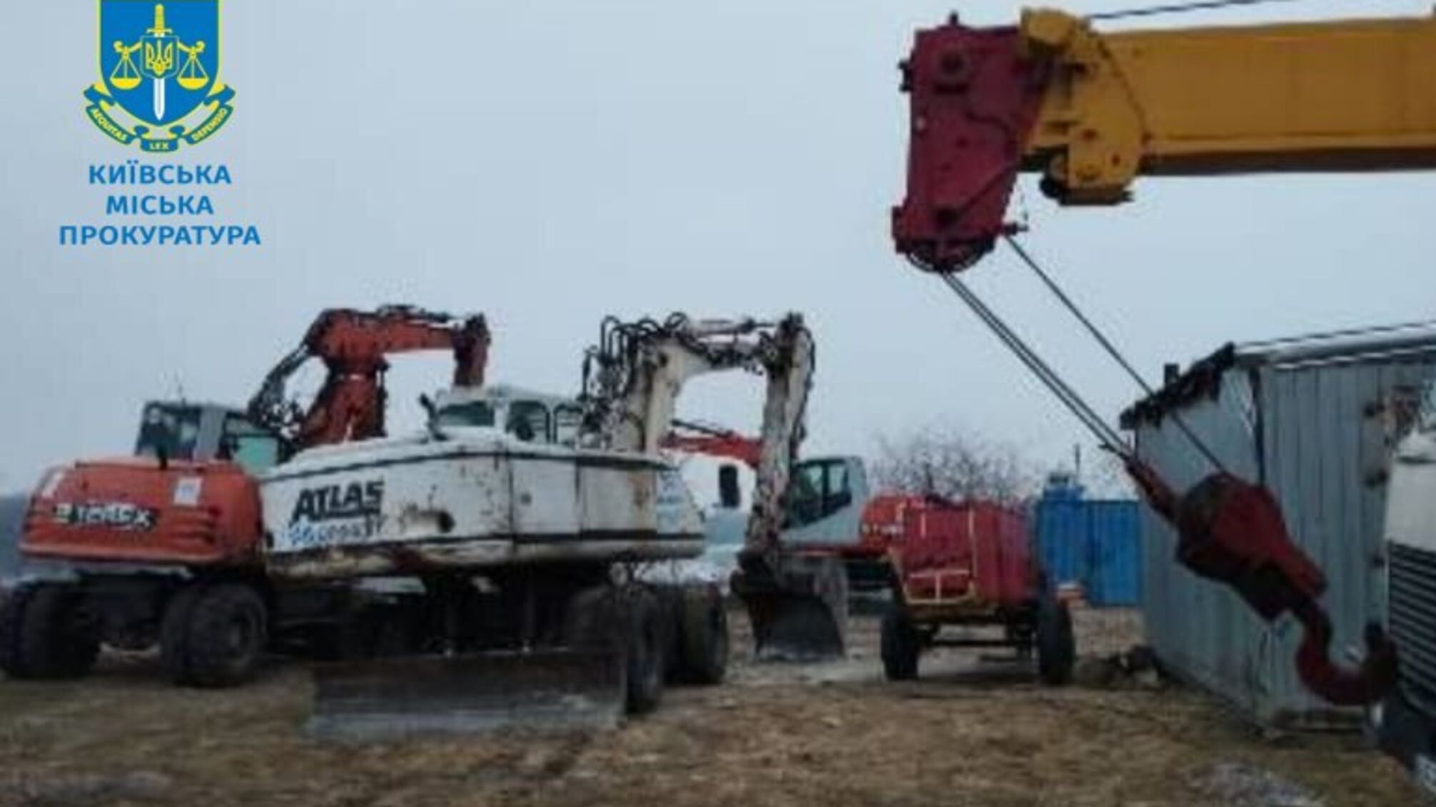 Более 2,6 млн грн убытков: будут судить экс-чиновников за незаконные работы