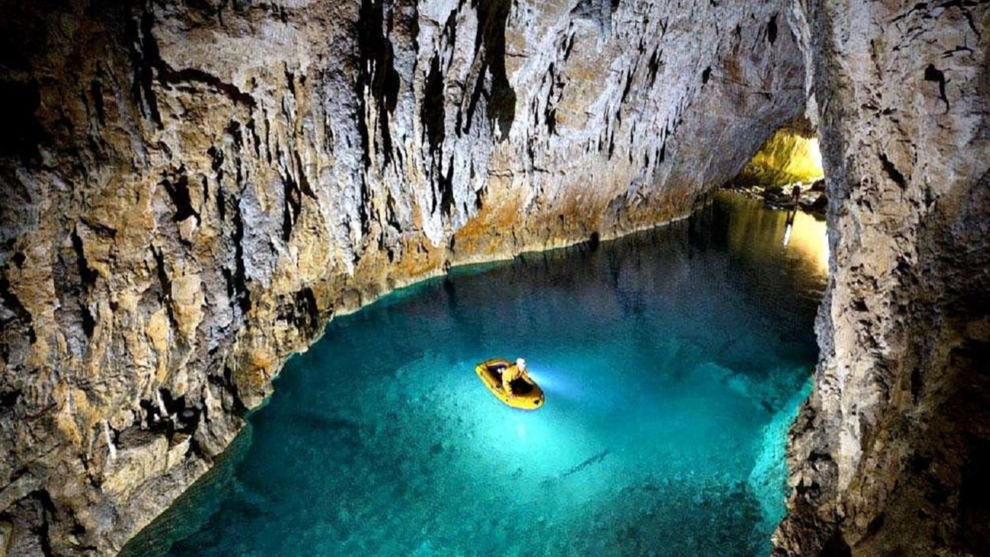 найдовша гіпсова печера світу в Україні відкриває свої таємниці