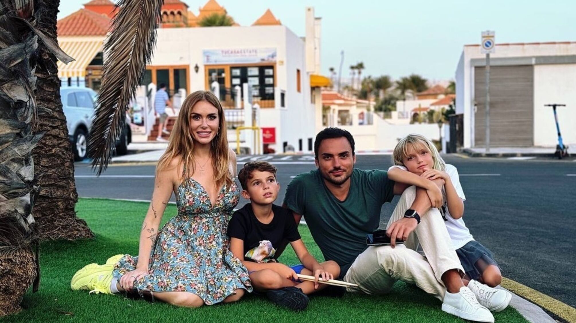 Слава Каминская поделилась новыми семейными фото