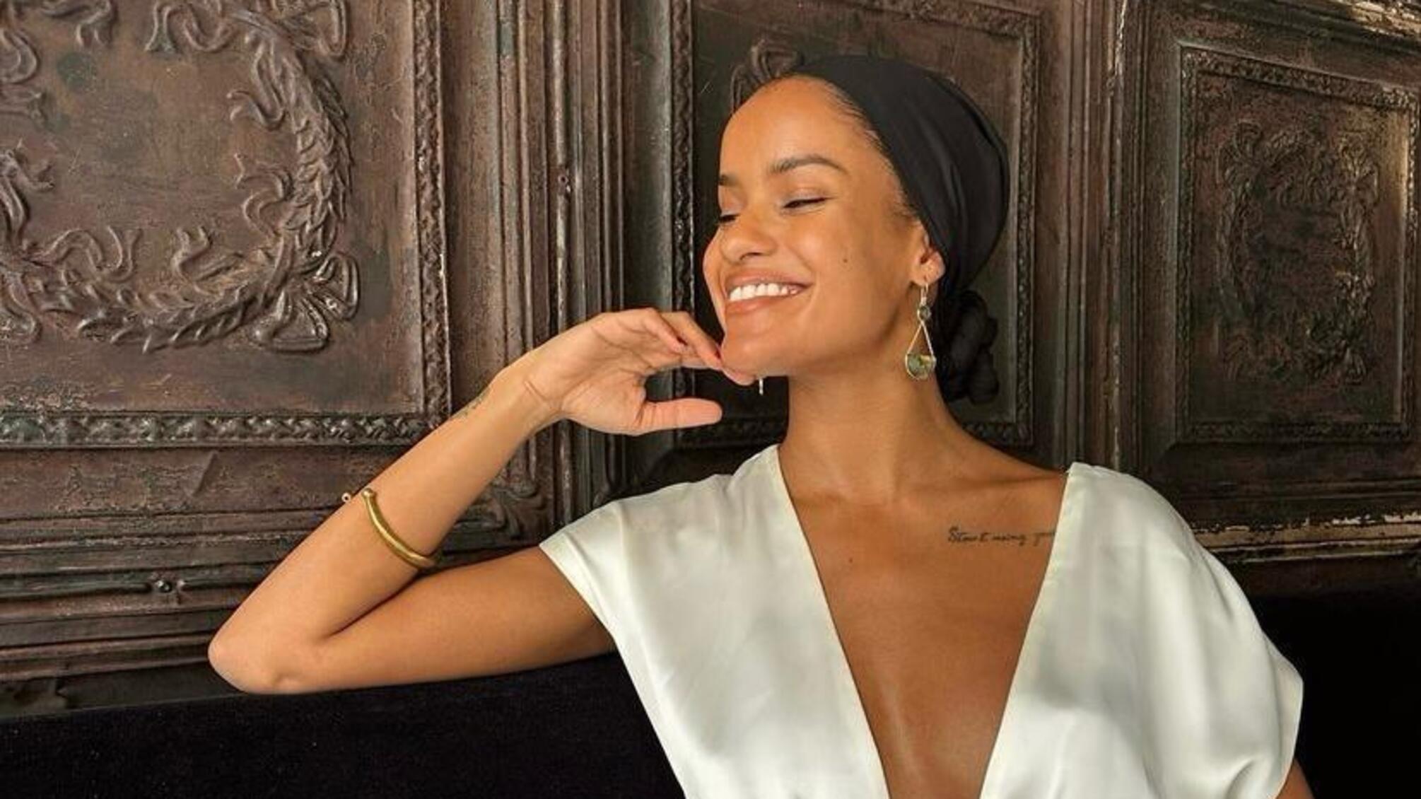 Нара Баптіста: кохана Венсана Касселя вразила прихильників стильними образами