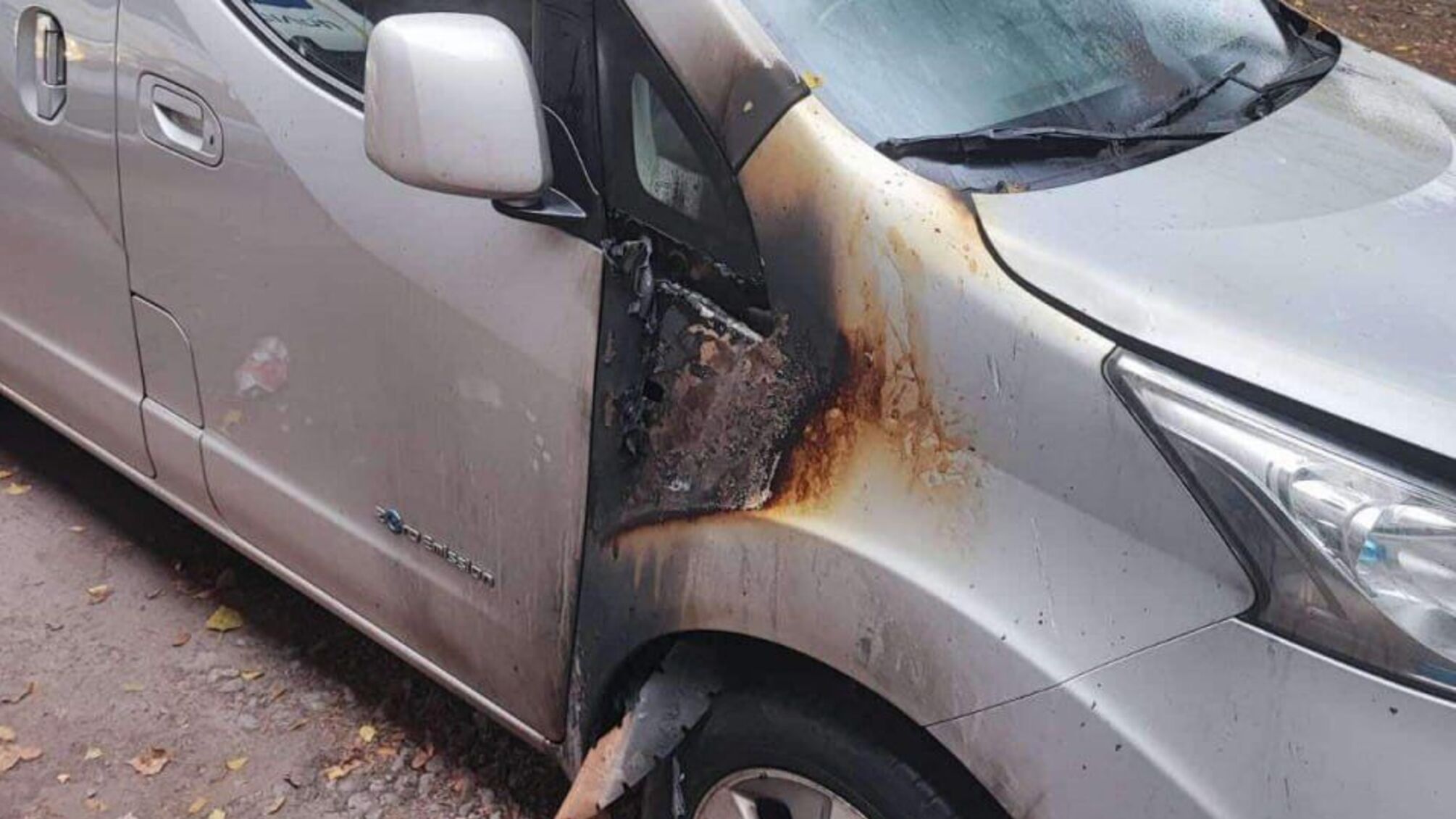 Неизвестные сожгли машину активистки из Каменского из-за выступлений против местной власти