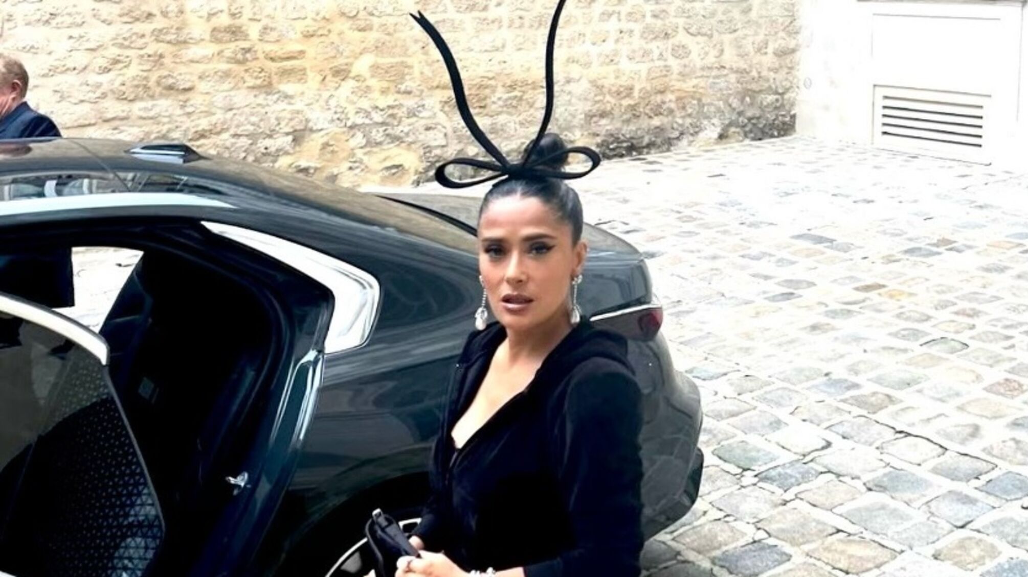 Смелый образ Сальмы Хайек: как актриса поразила прической