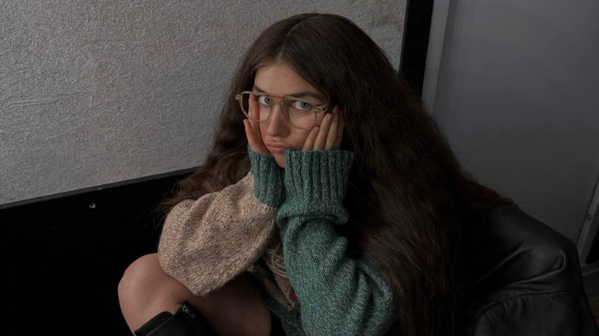 Нові пісні 'Розчиняюсь' та 'На килимі': скоро на музичних платформах