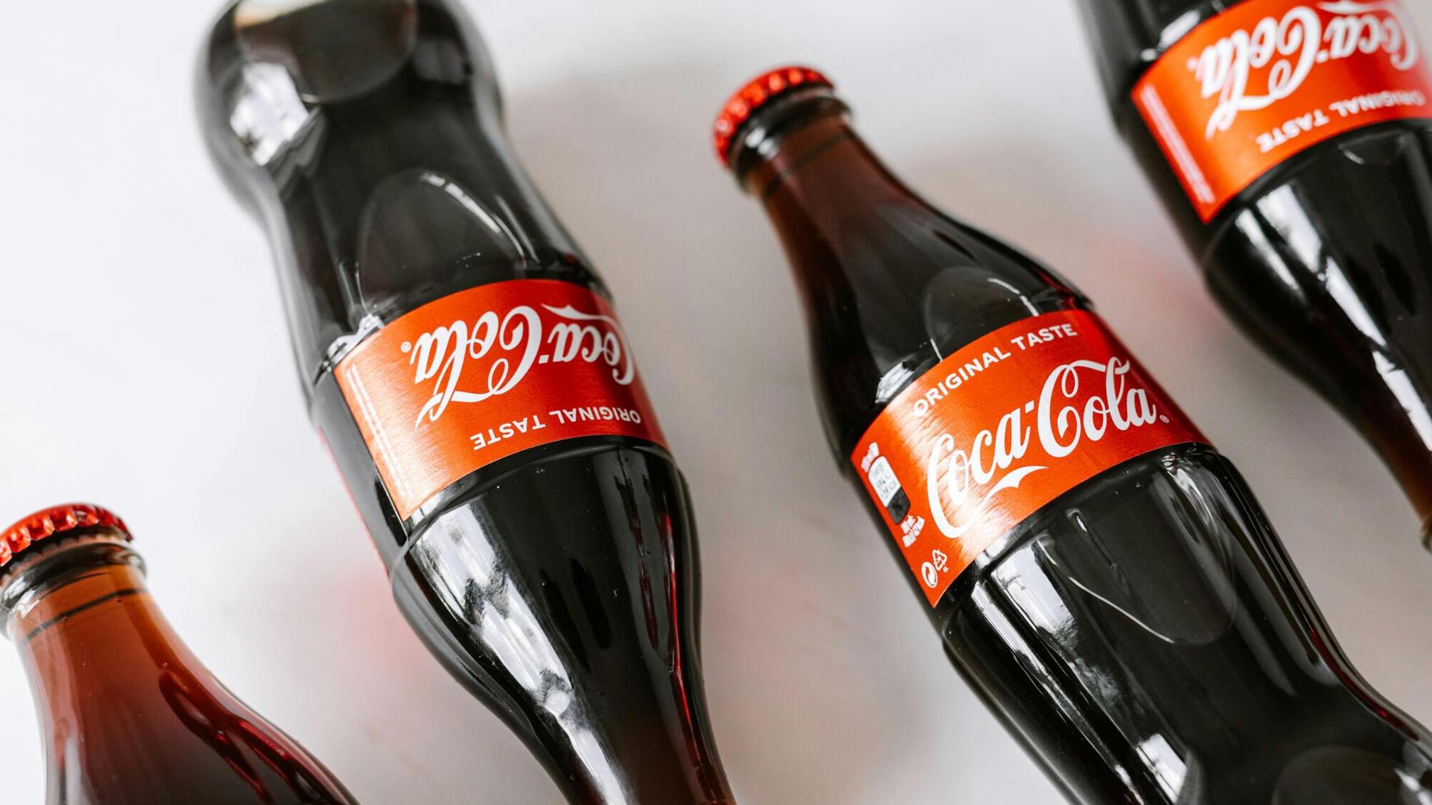 Coca-Cola відкликає продукцію в Австрії: до пляшок могли потрапити часточки металу