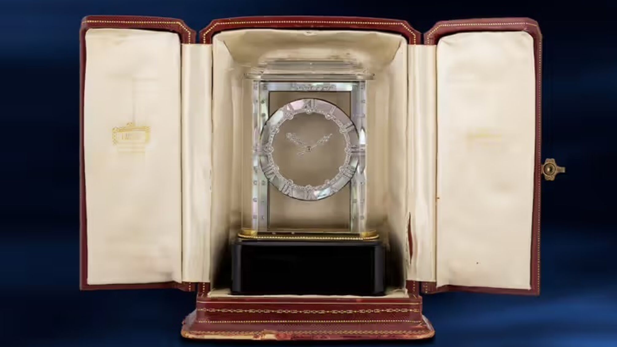 Phillips представить на аукціоні рідкісні годинники з колекцій Cartier і The Lavish Attic