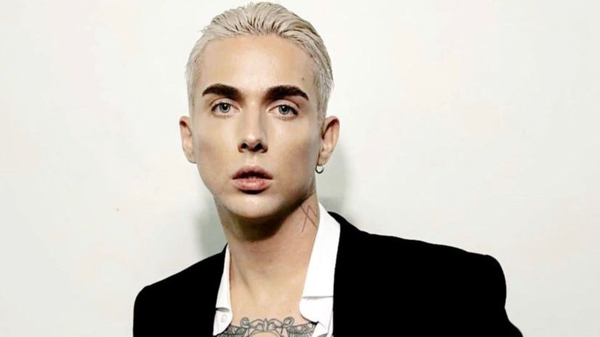 MÉLOVIN представит новый дуэт с загадочной певицей SWOIIA