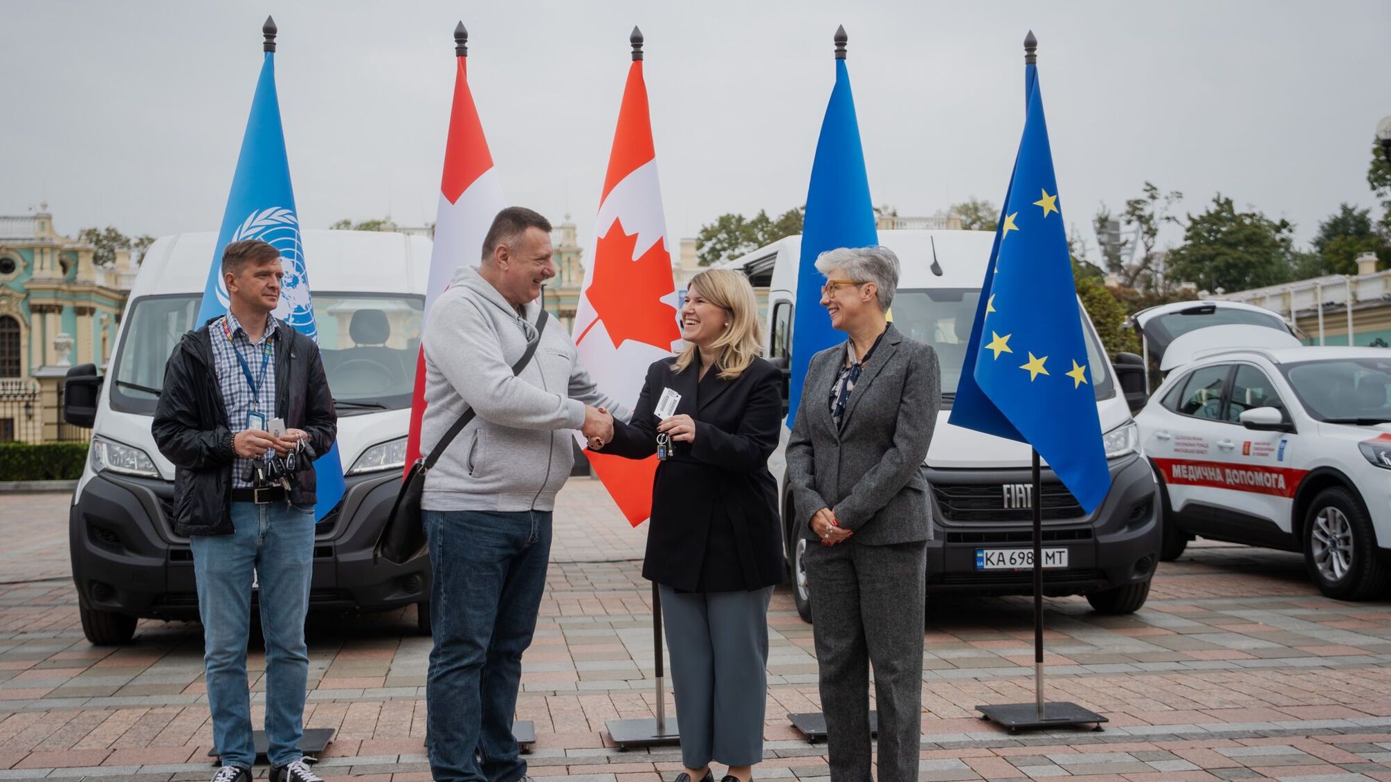 Украина получила 'клиники' на колесах