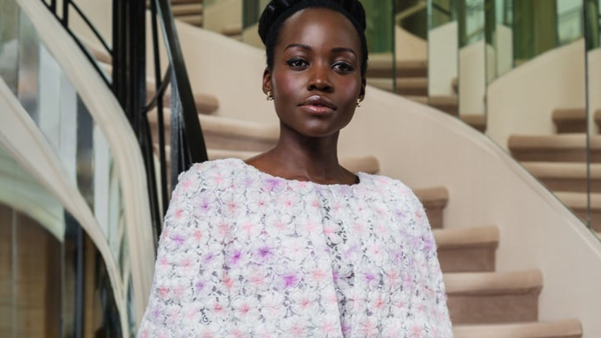 Люпита Нионго стала новой посольством Chanel: новые успехи актрисы